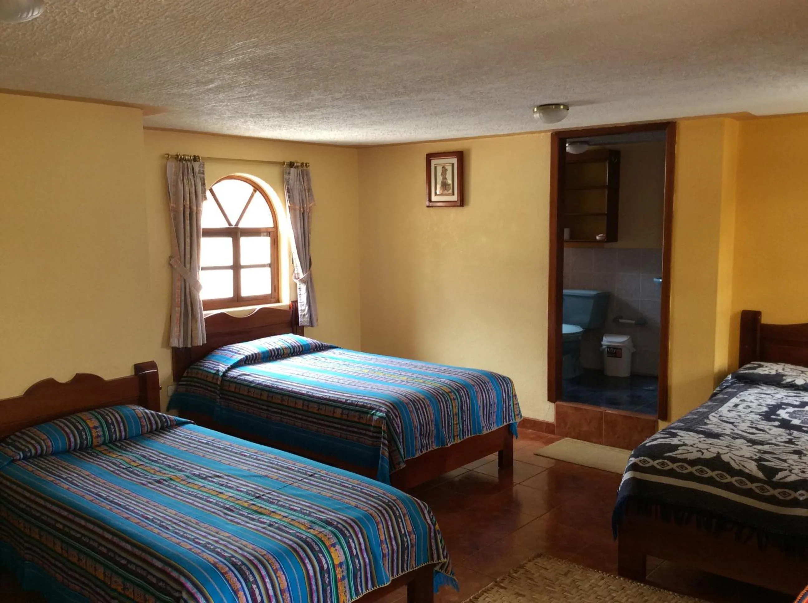 Quadruple Room in Hostal Curiñan