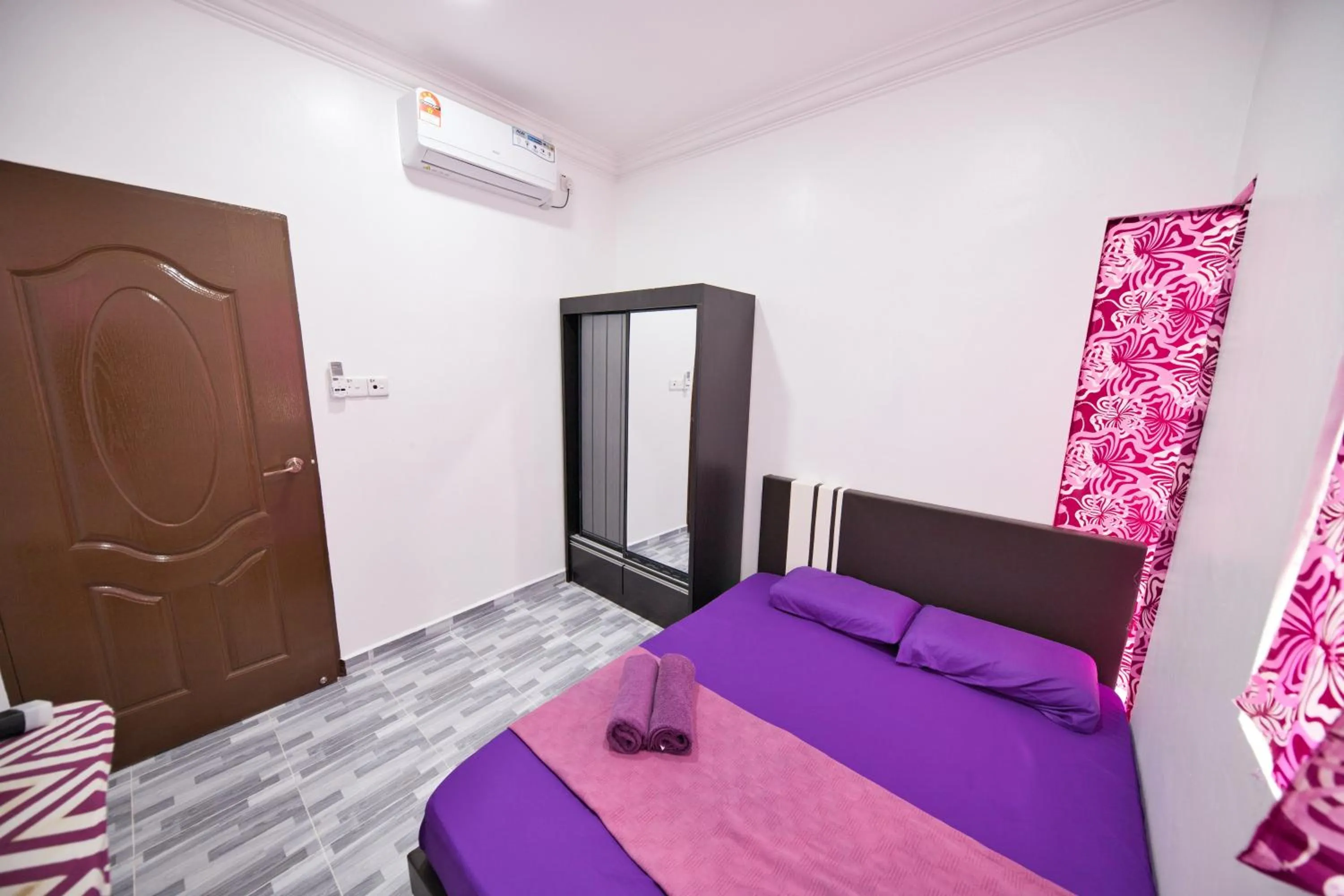 Bedroom in Hotel O Noor Arfa River Chalet