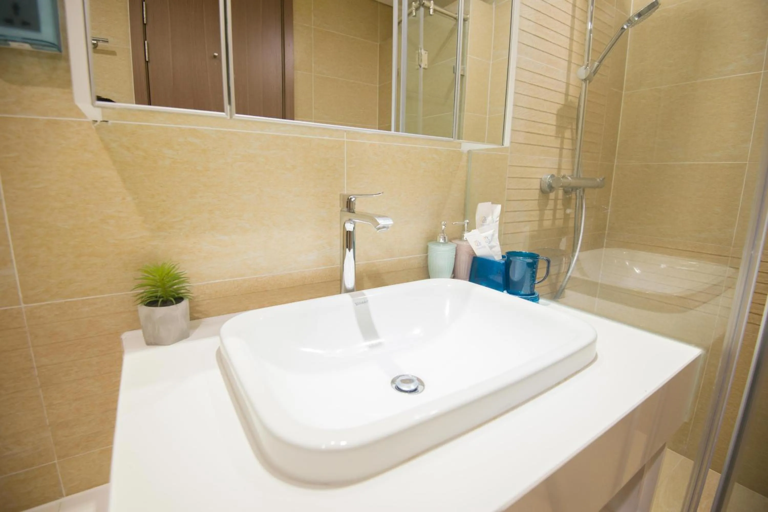 Shower in Vinhomes Metropolis Harmony Residence