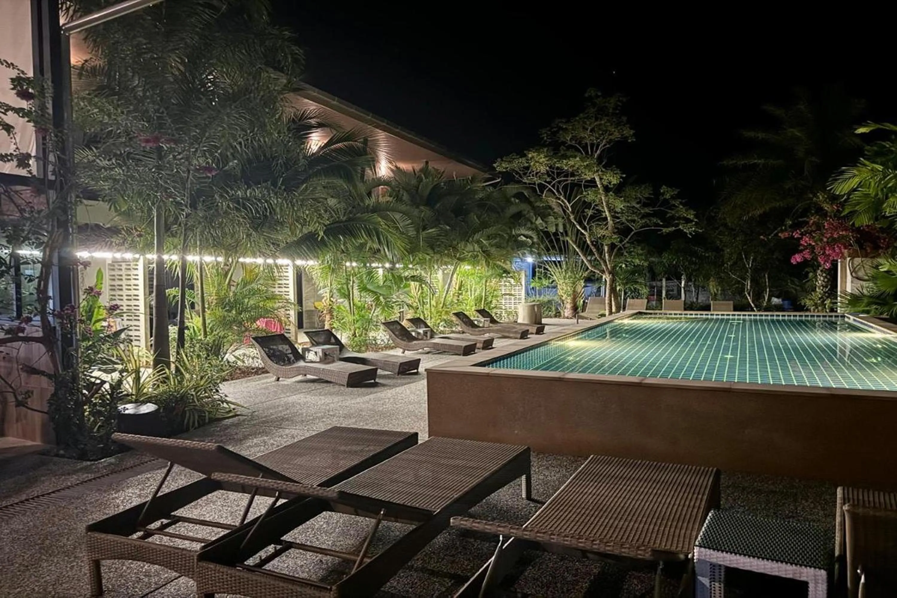 Swimming pool in Aonangstudio