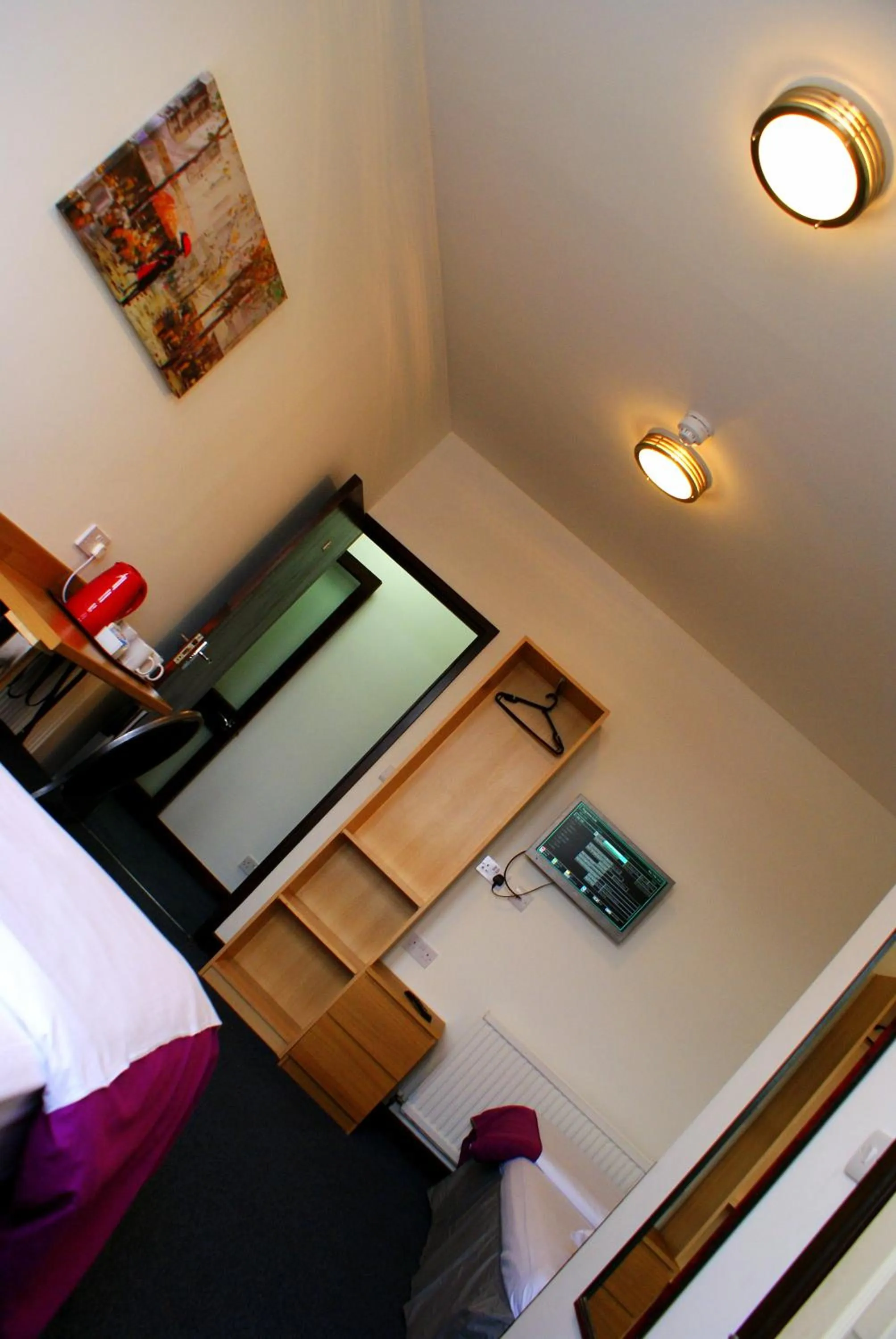 Photo of the whole room, Bed in The Hindes Hotel