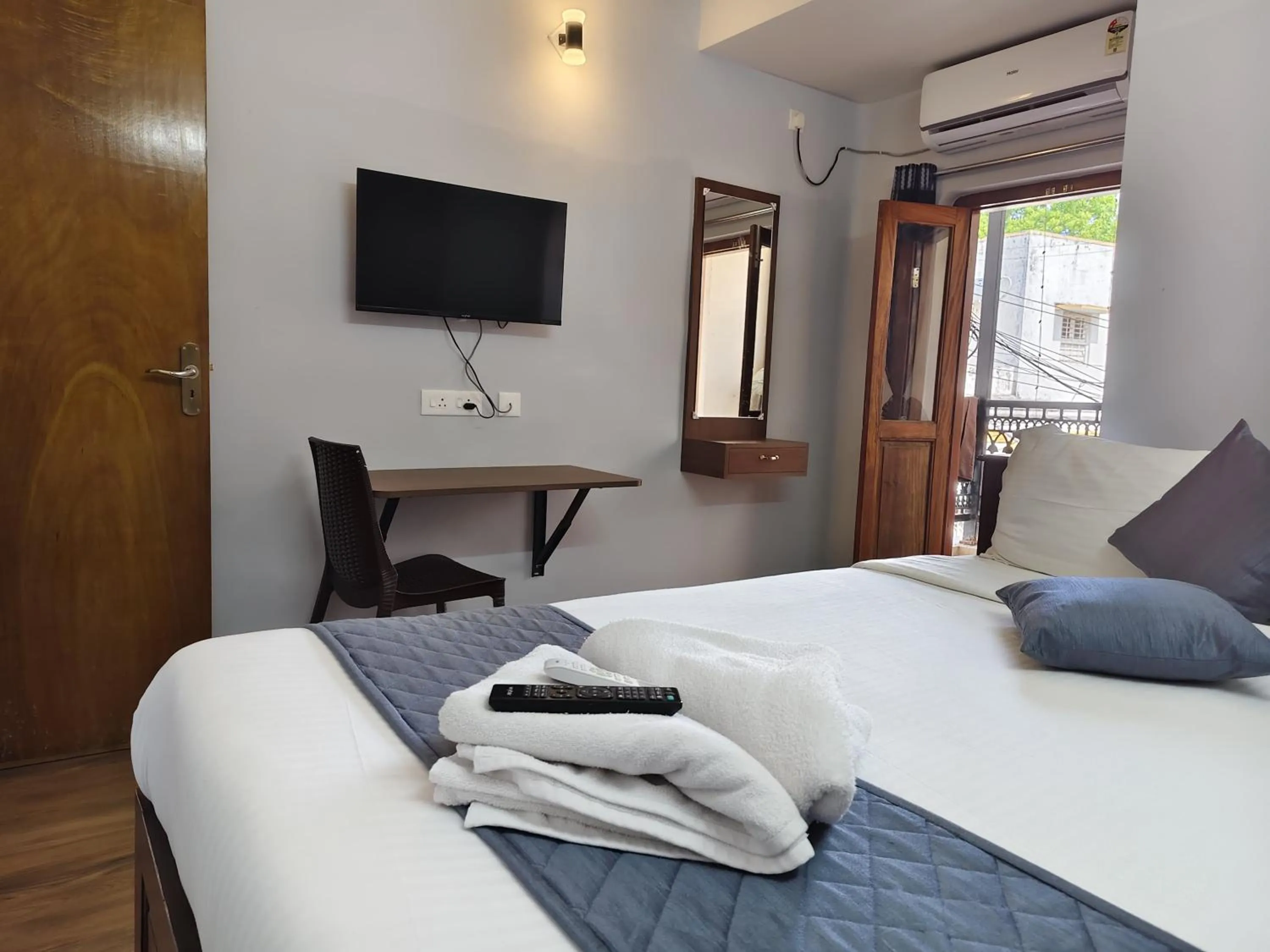 Bed in Lax Residency, White Town, Pondicherry
