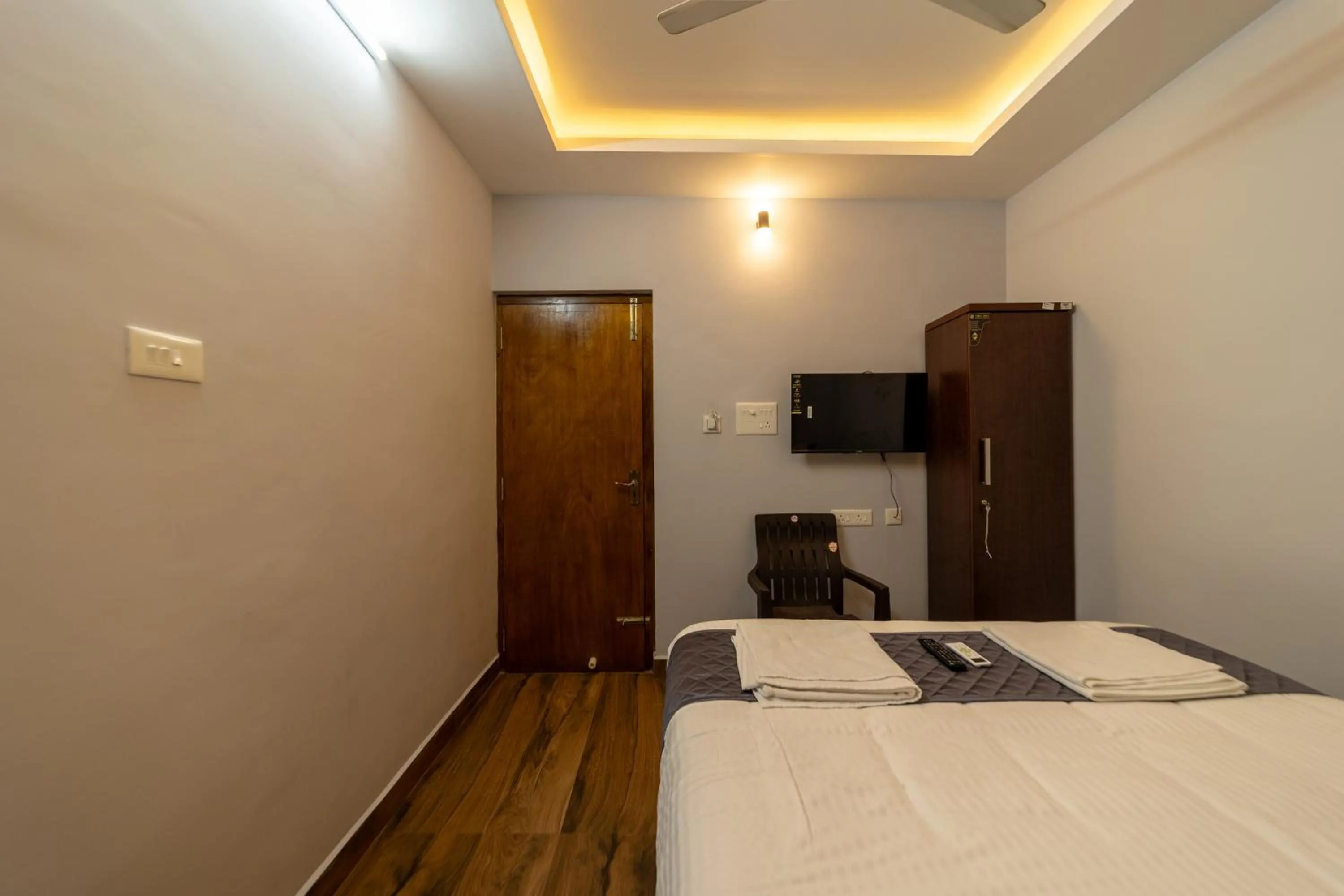 Bed in Lax Residency, White Town, Pondicherry