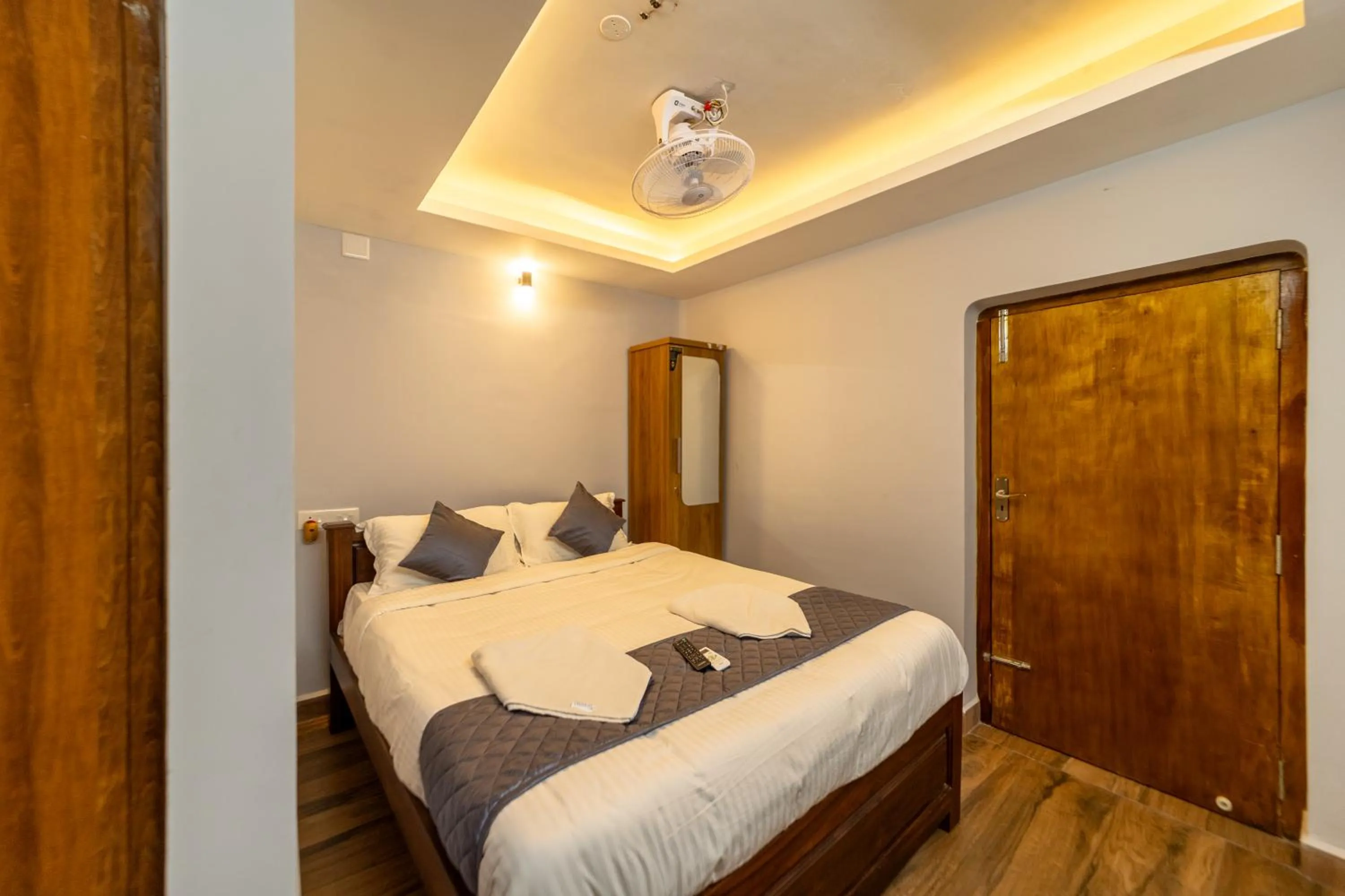 Bed in Lax Residency, White Town, Pondicherry