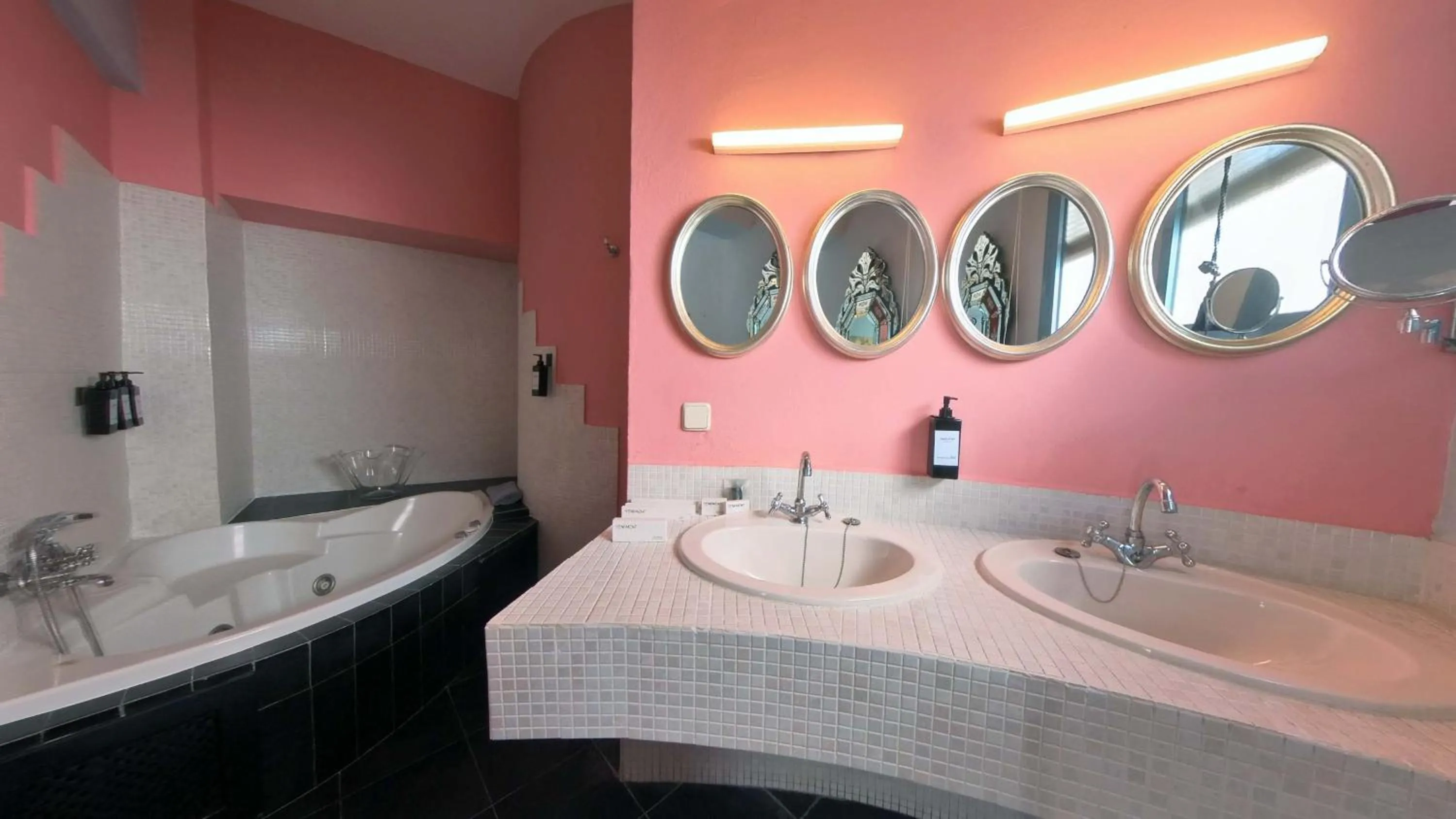 Bathroom in Hotel Utopía