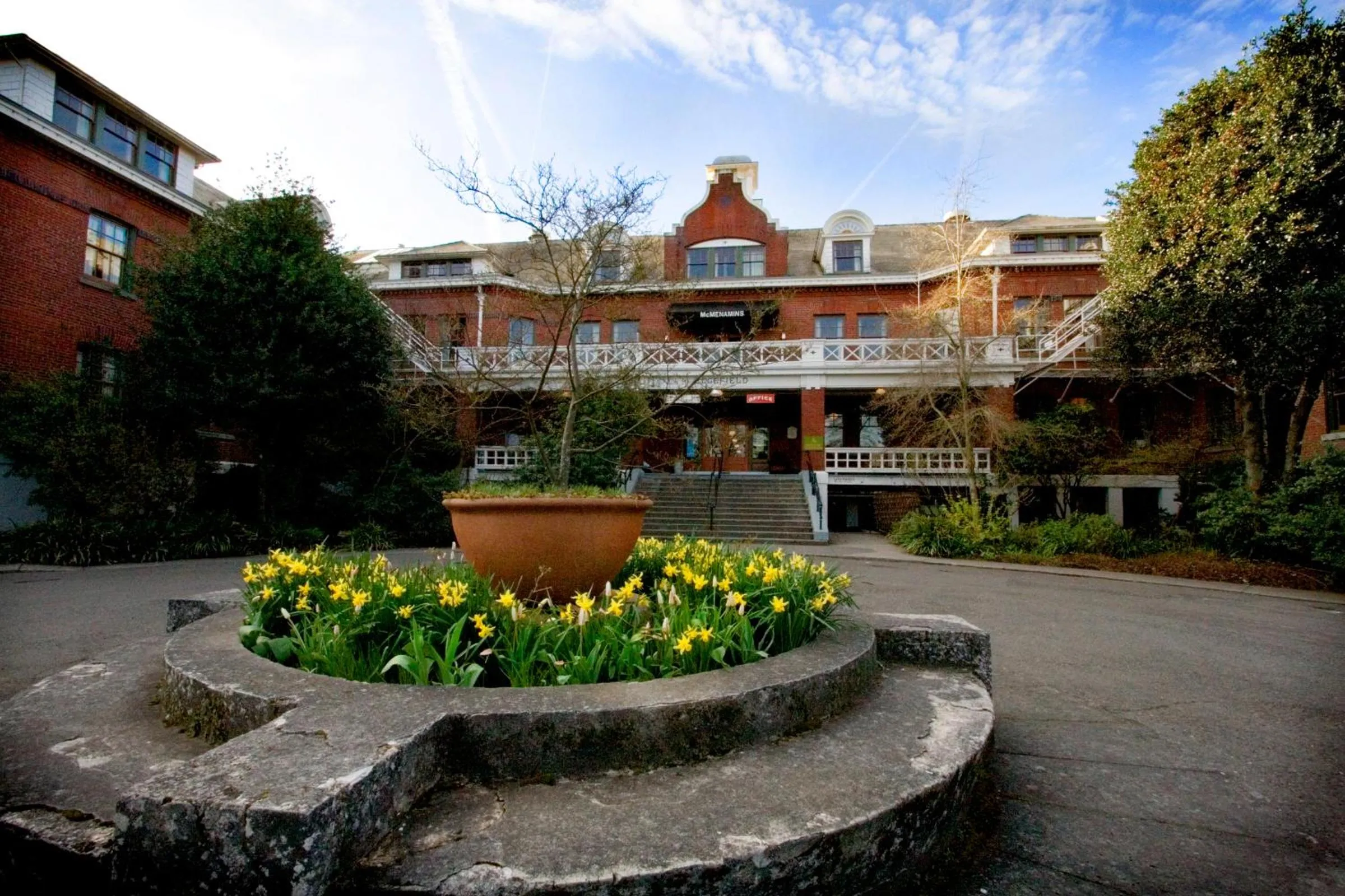 Facade/entrance in McMenamins Edgefield