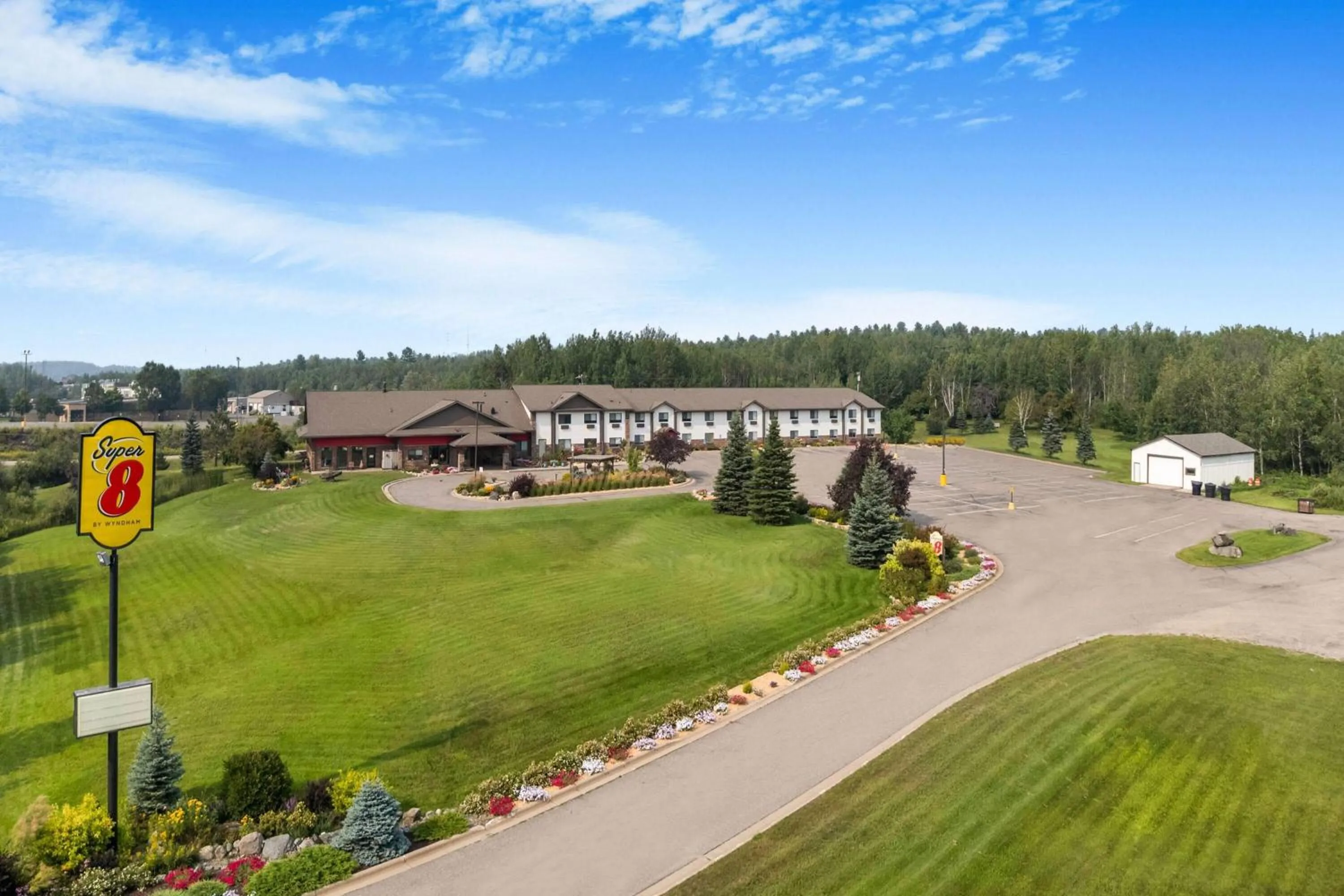 Property building in Super 8 by Wyndham Eveleth