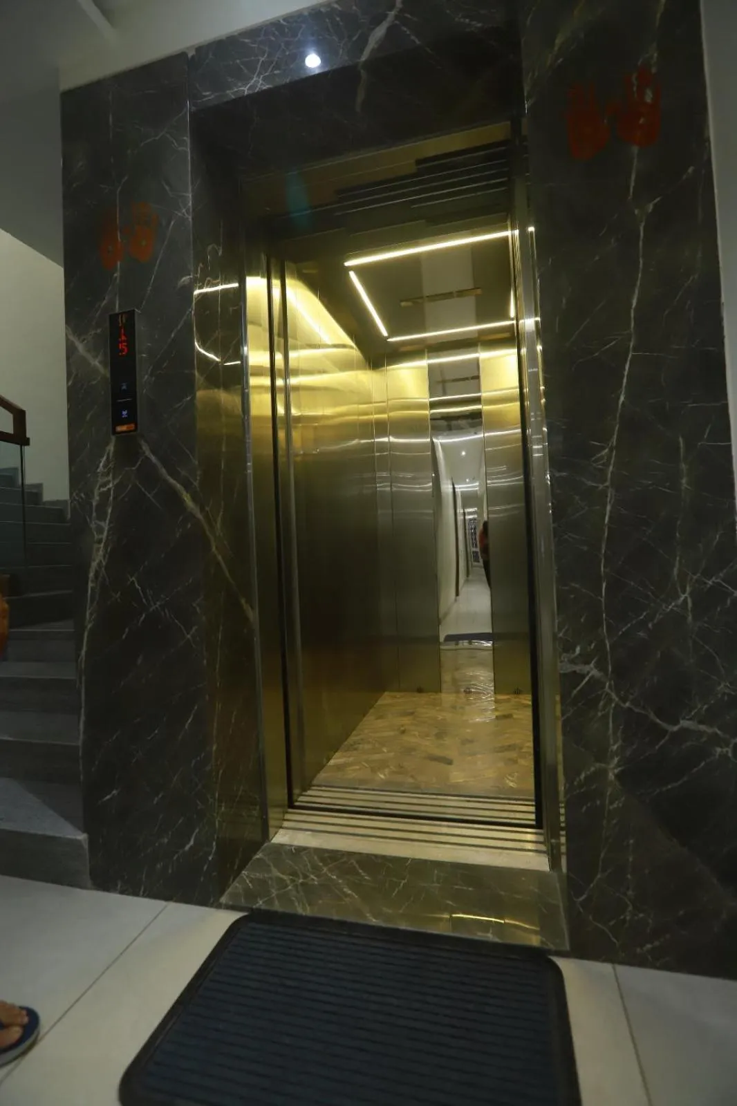 elevator in RIDDHI EXECUTIVE