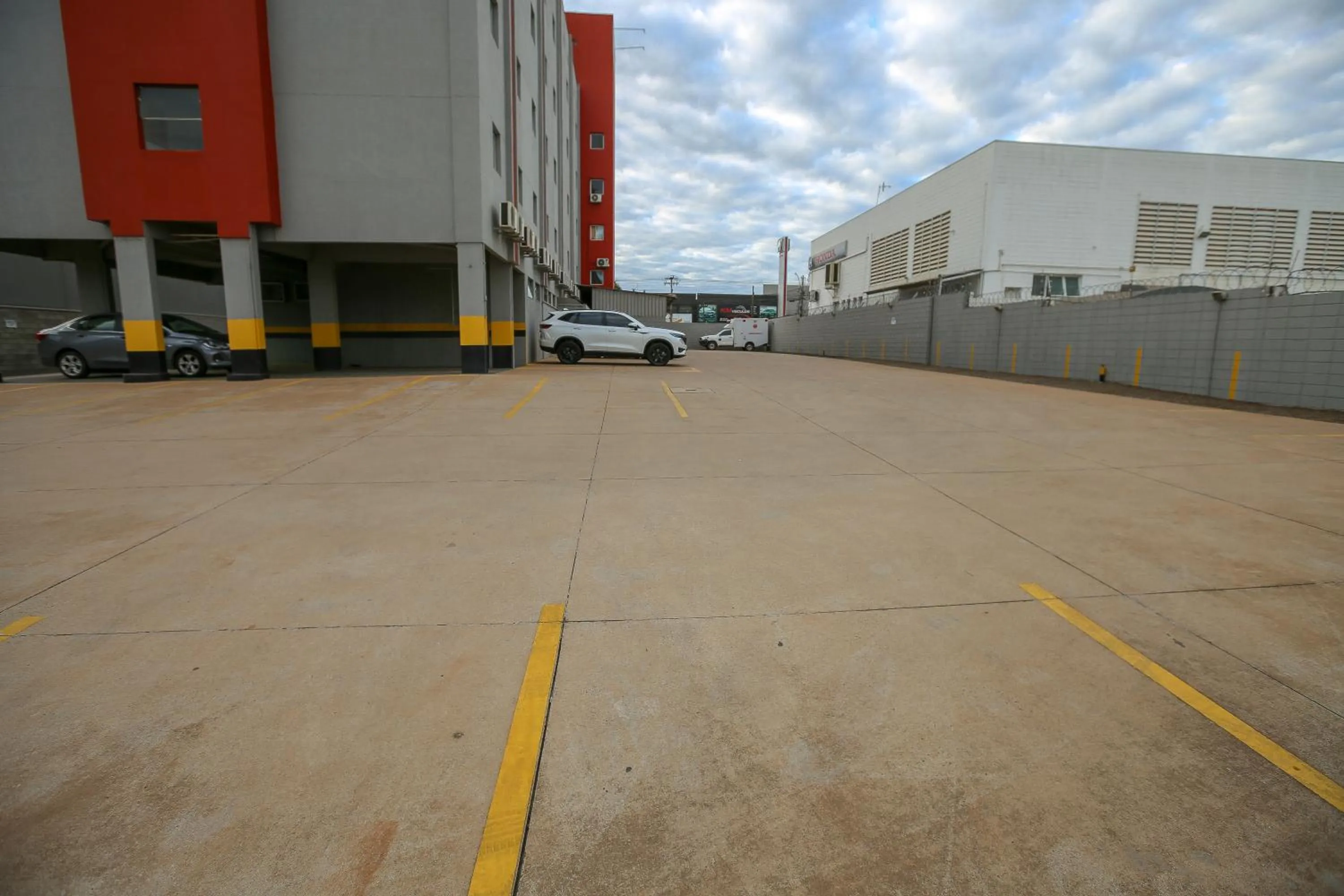 Parking in Hotel Dan Inn São Carlos By Nacional Inn