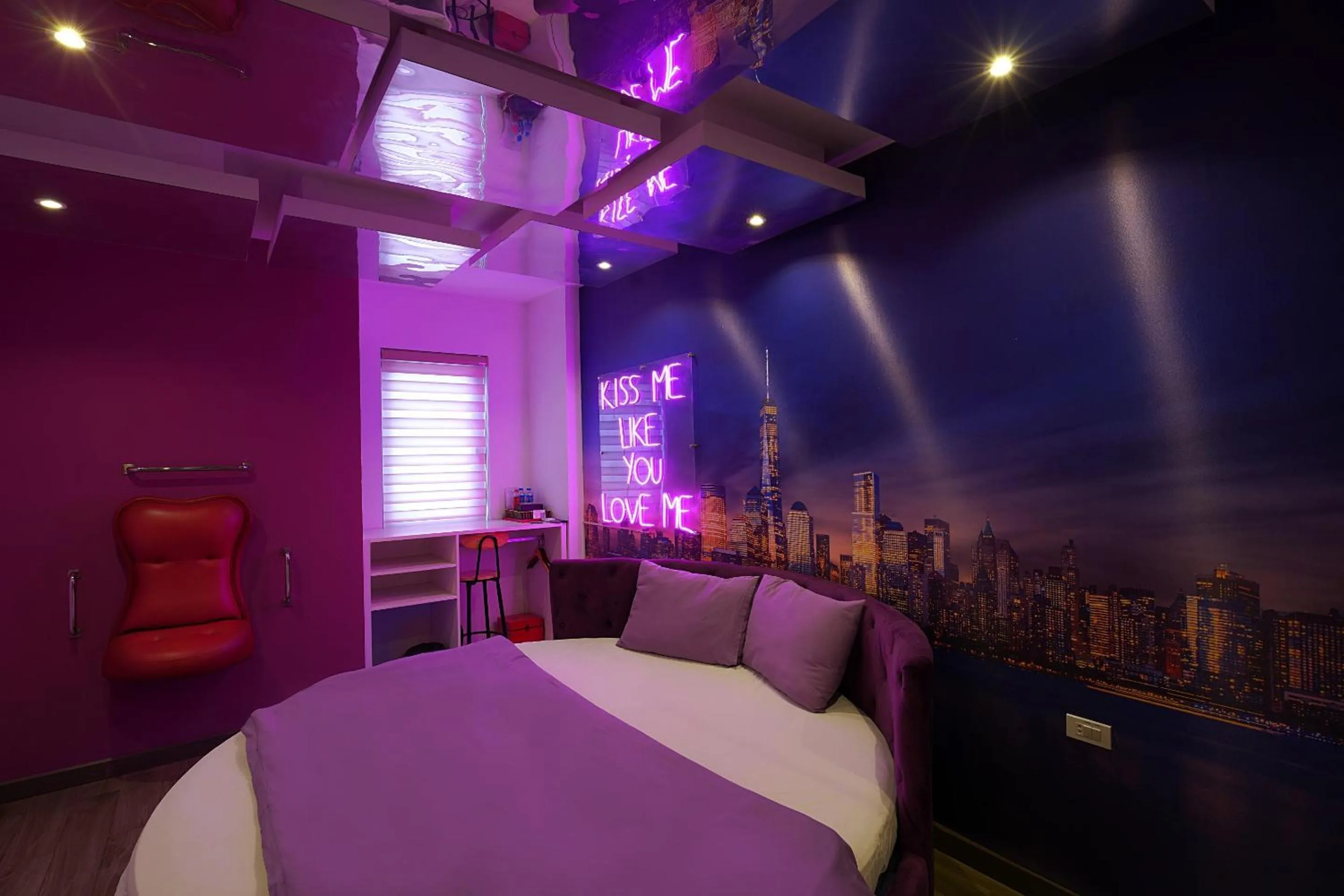 Bed in 69 Boutique by Minova