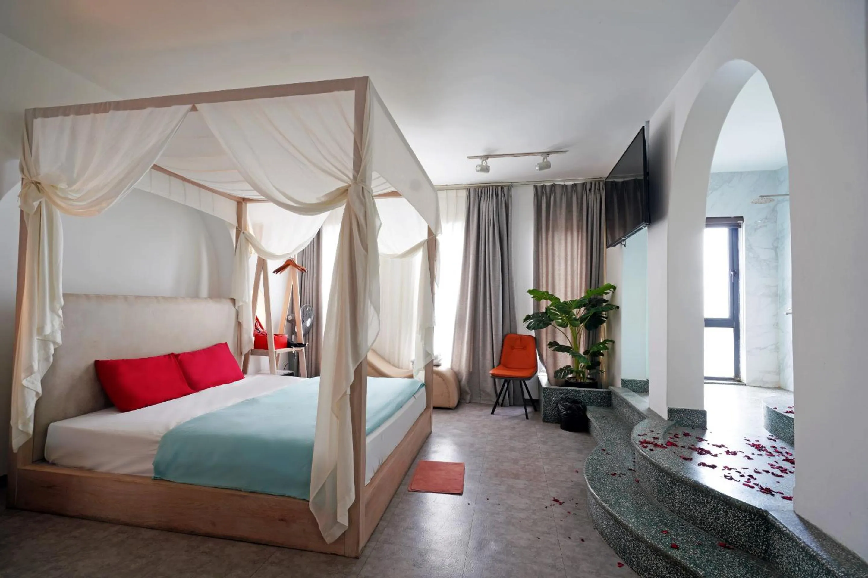 Bedroom in 69 Boutique by Minova