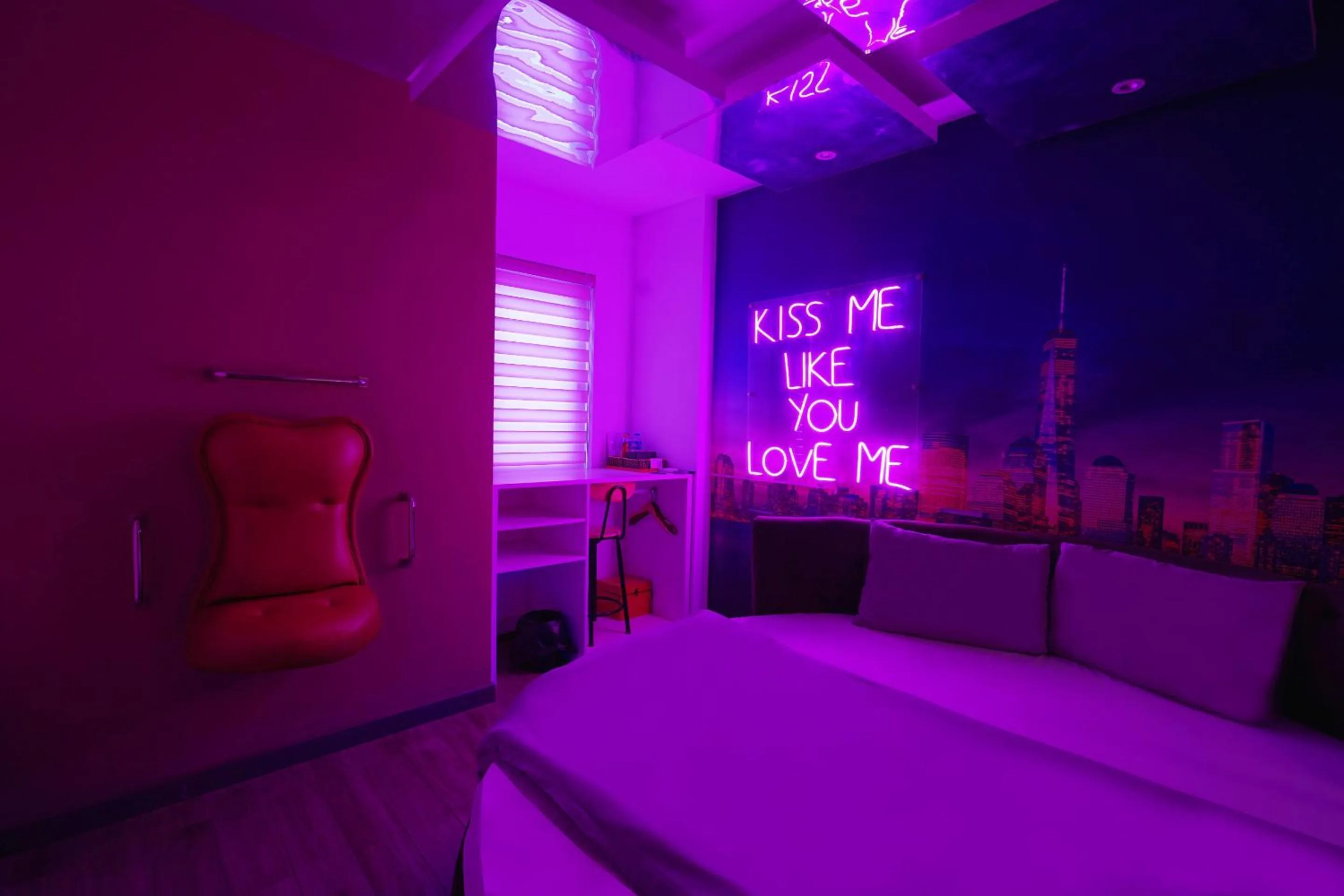 Bedroom in 69 Boutique by Minova