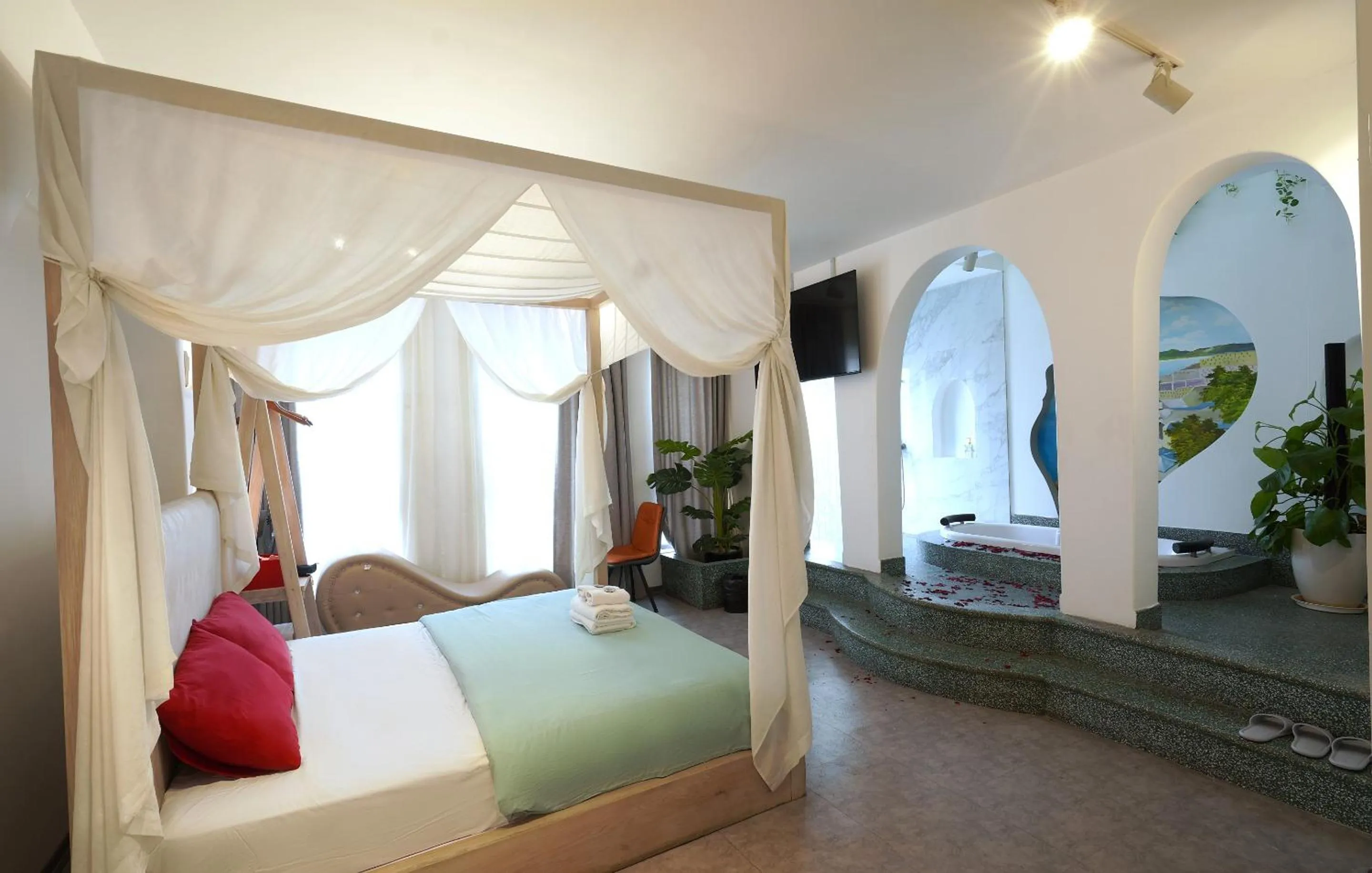 Photo of the whole room in 69 Boutique by Minova