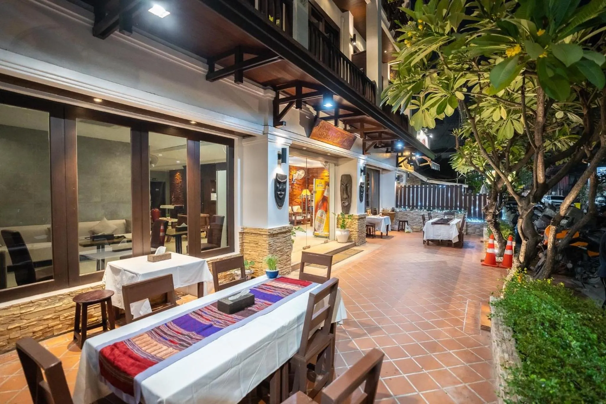 Restaurant/places to eat in Vongkhamsene Boutique Hotel