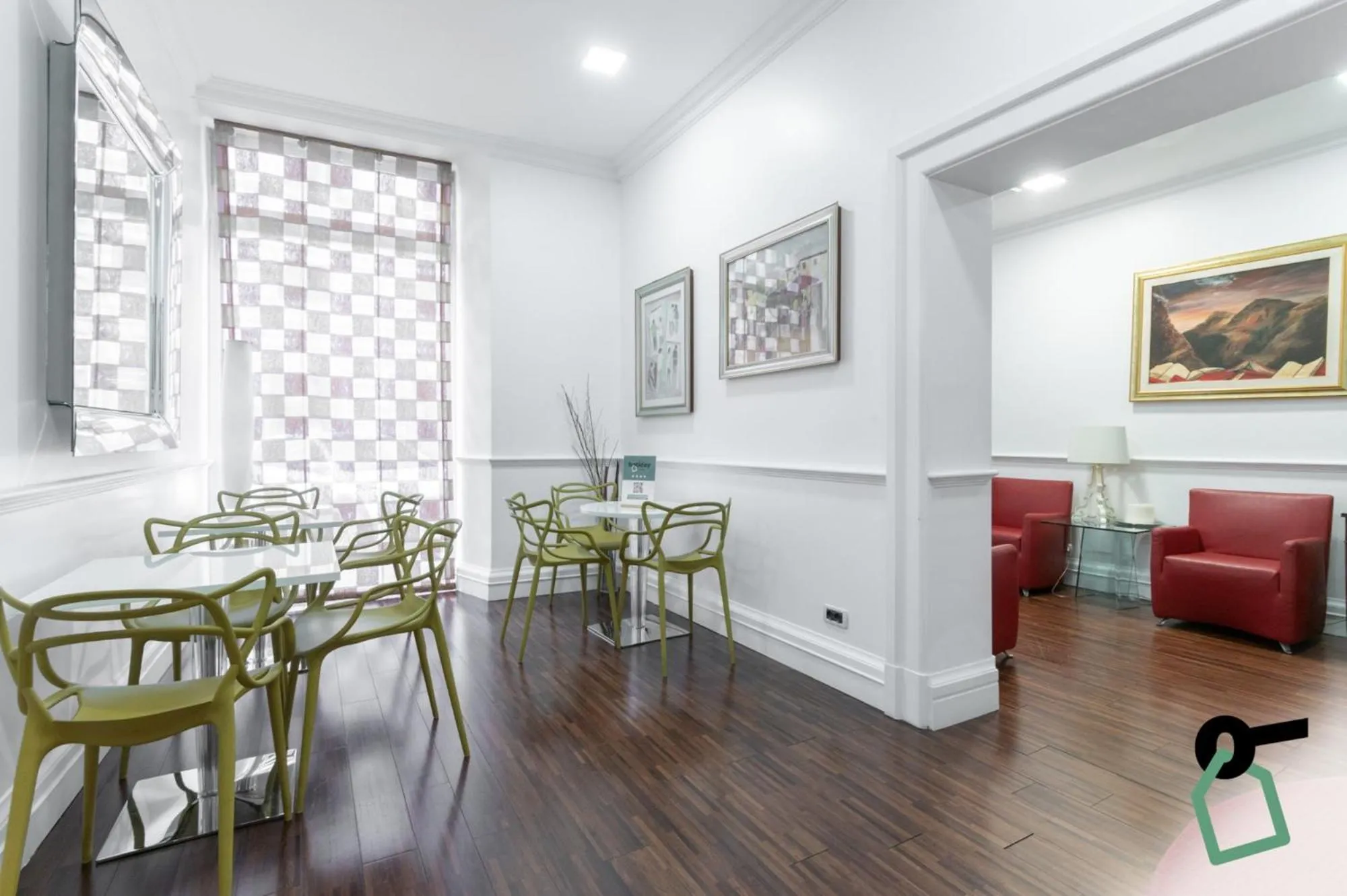 Lounge or bar in HOTIDAY Room Collection - Roma Porta Pia