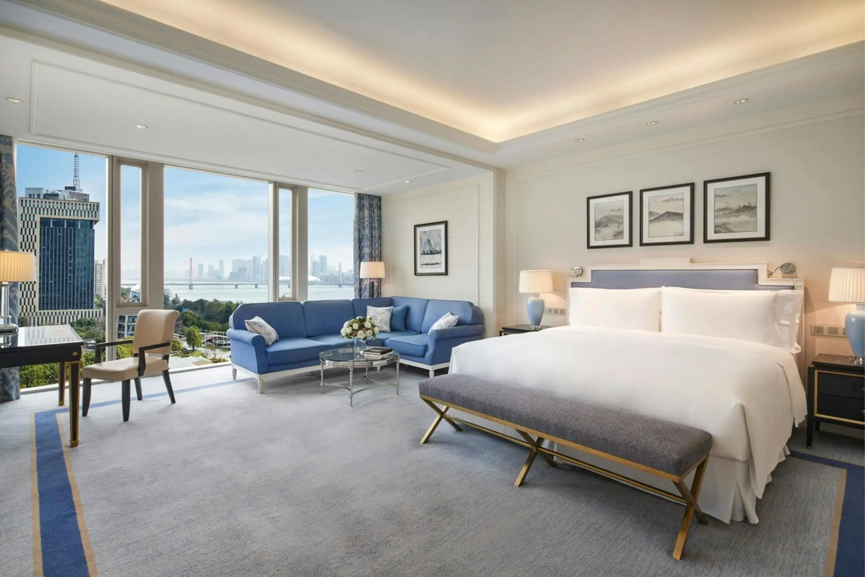 Luxury Collection Room,Qiantang River view, 1king in The Azure Qiantang, a Luxury Collection Hotel, Hangzhou Luxury Collection Room,Qiantang River view, 1king in The Azure Qiantang, a Luxury Collection Hotel, Hangzhou