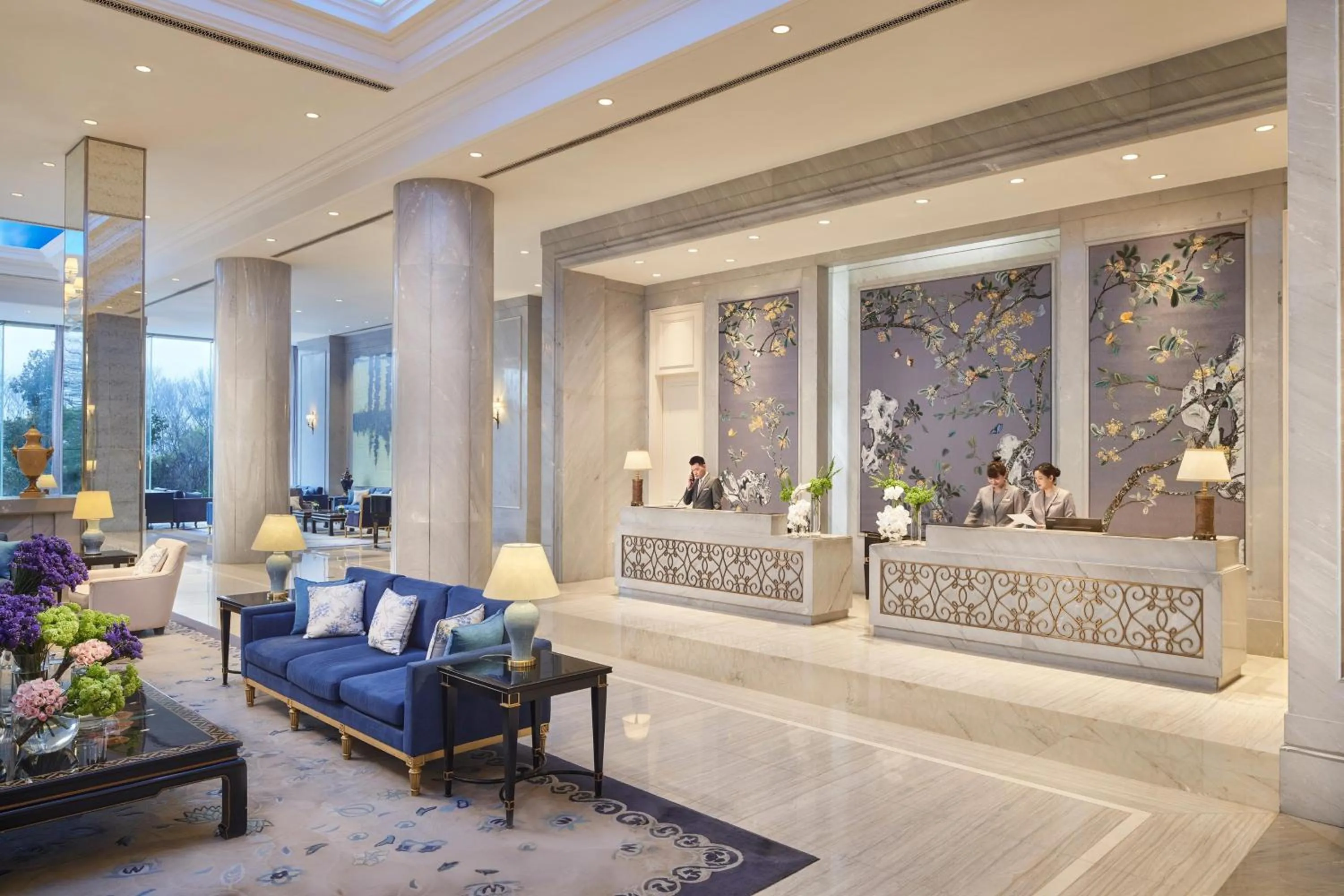 Lobby or reception in The Azure Qiantang, a Luxury Collection Hotel, Hangzhou