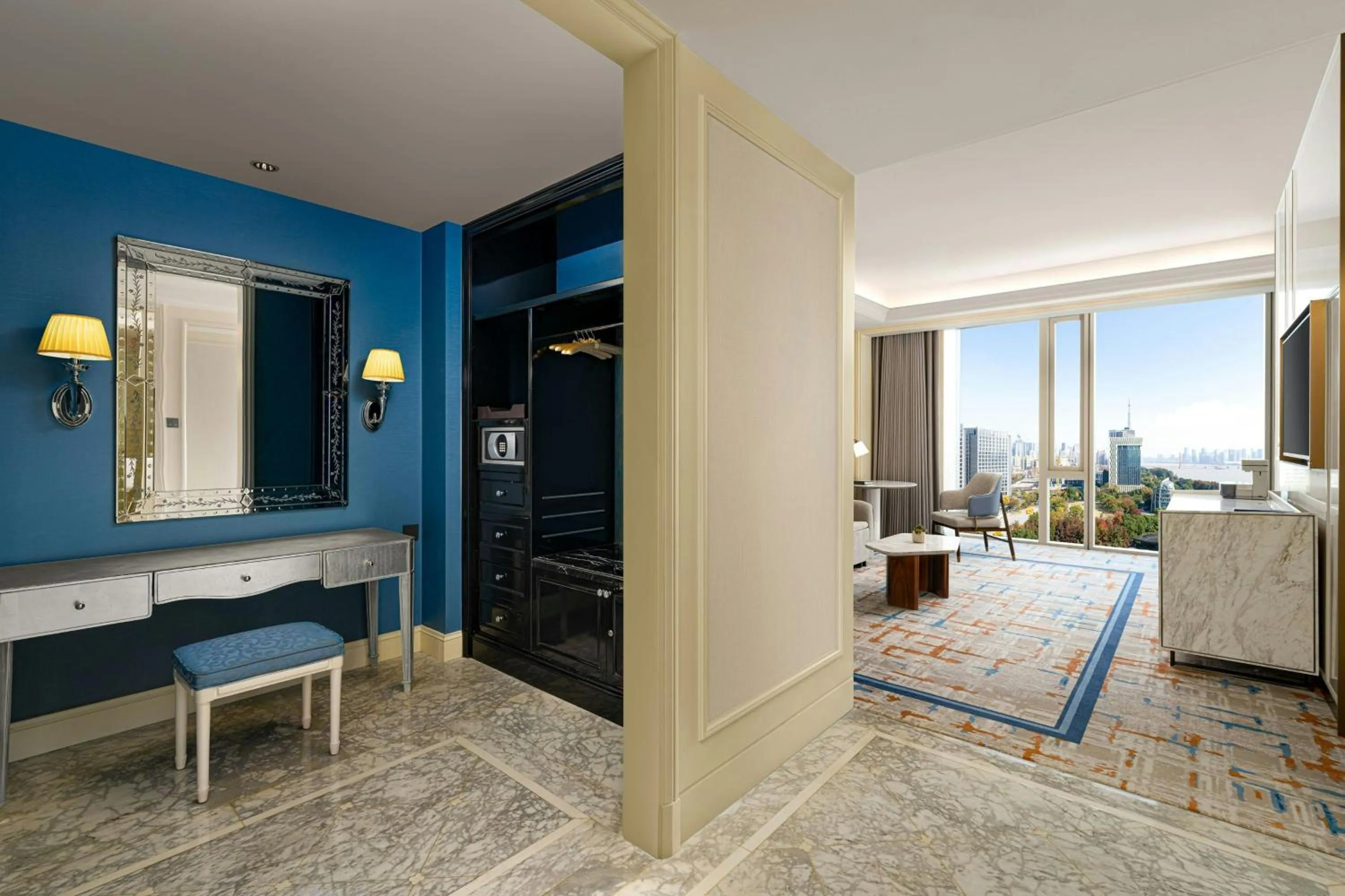 Bedroom in The Azure Qiantang, a Luxury Collection Hotel, Hangzhou