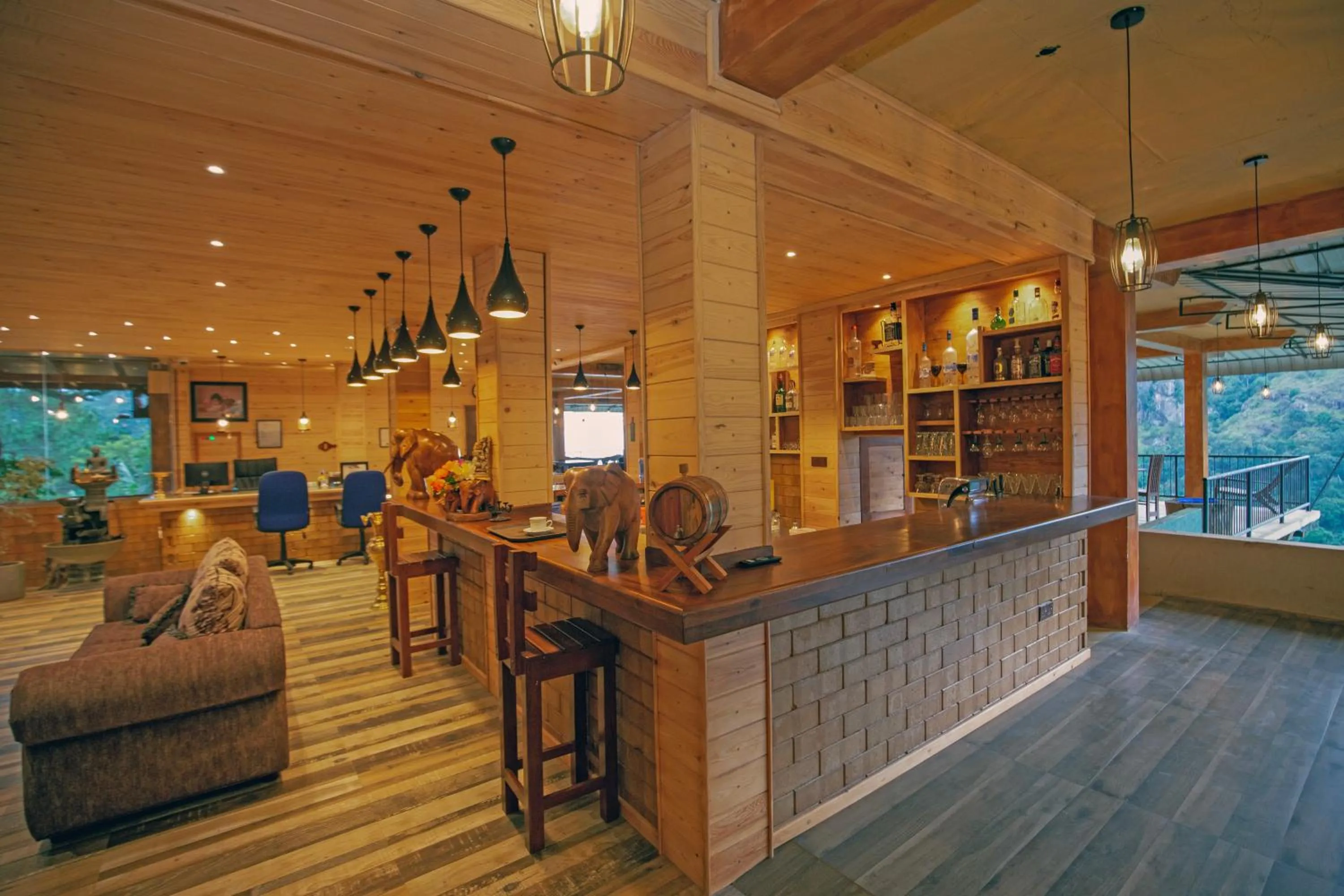 Lounge or bar in Green Hill