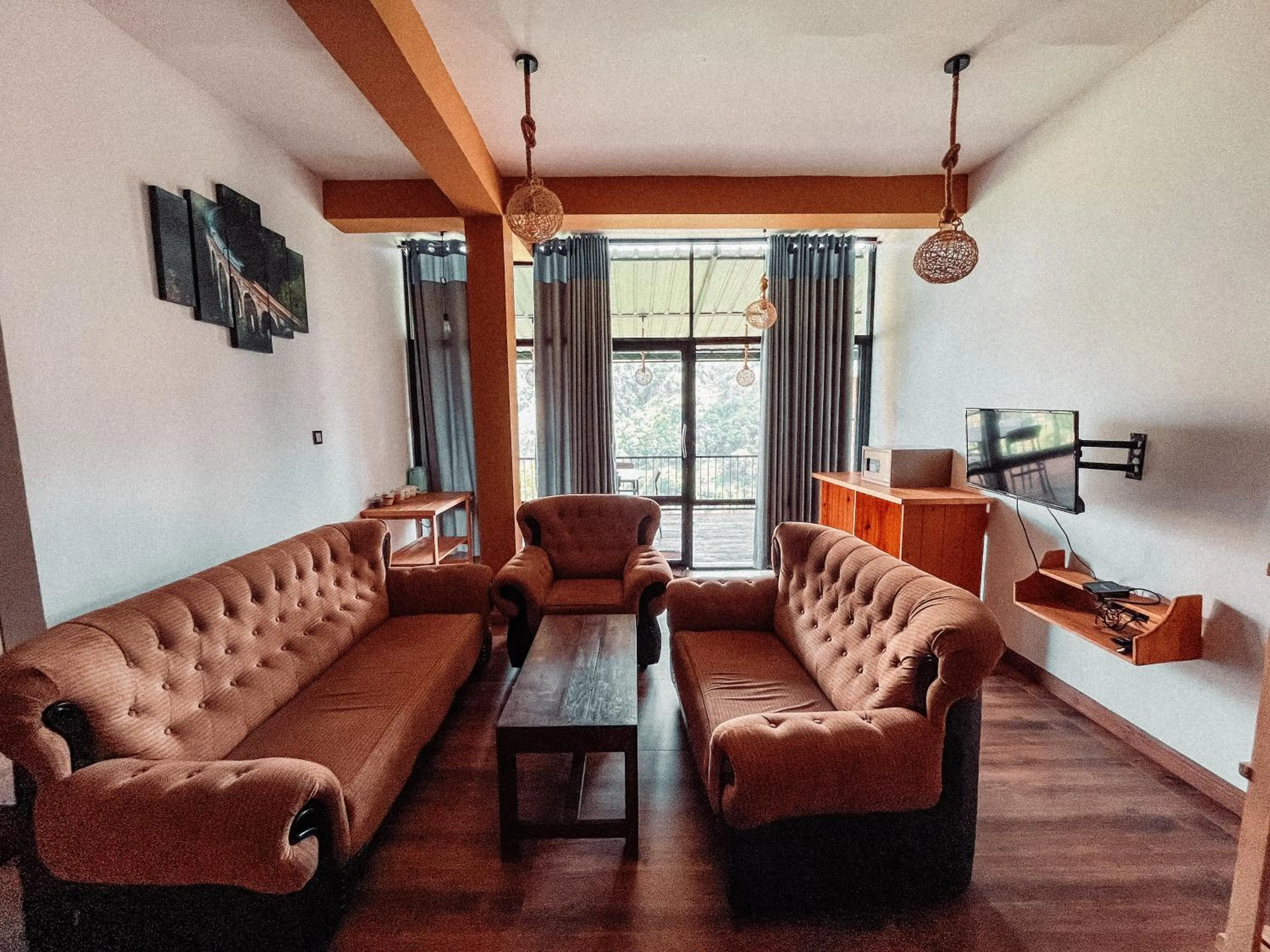 Seating area in Green Hill