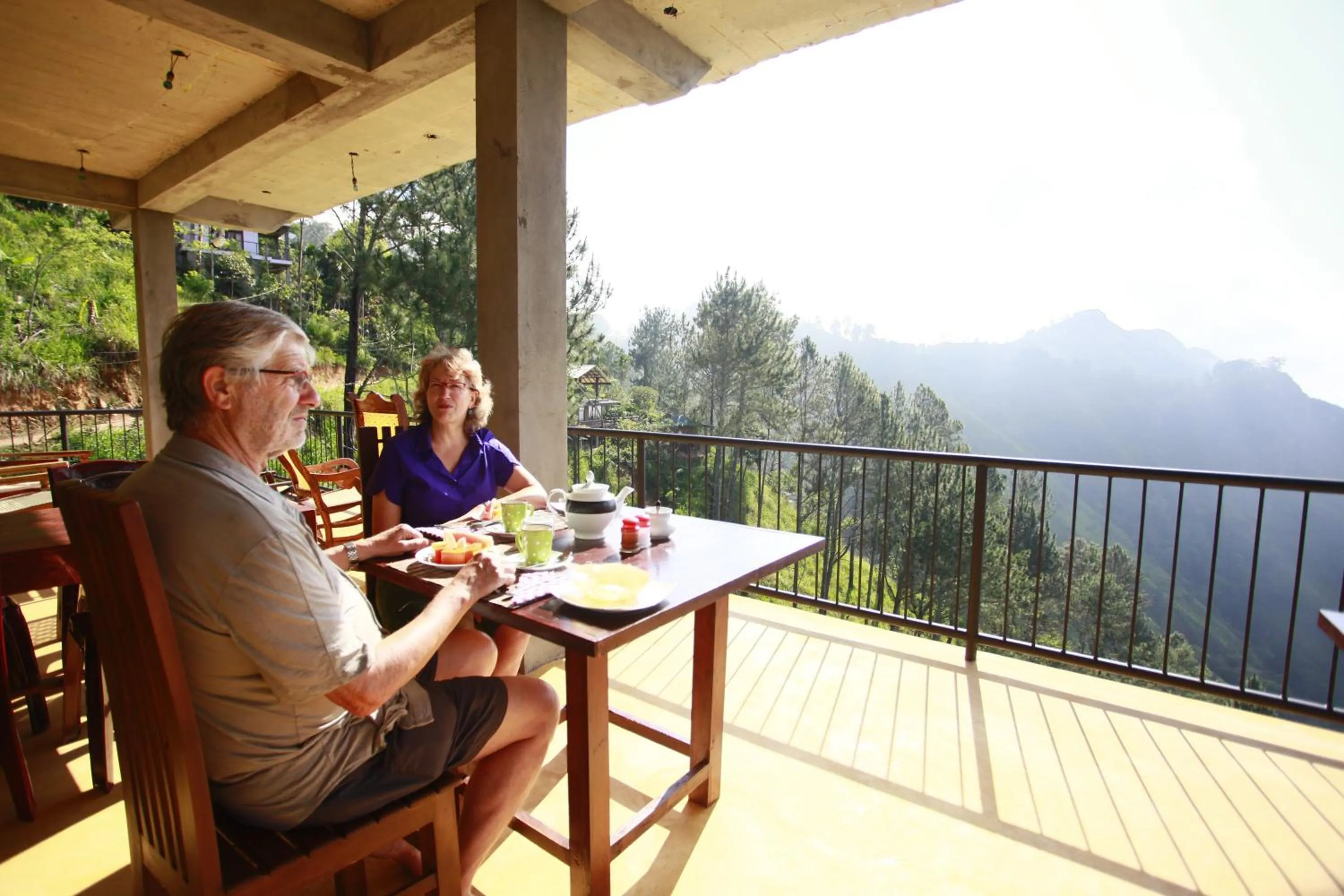 Restaurant/places to eat in Green Hill