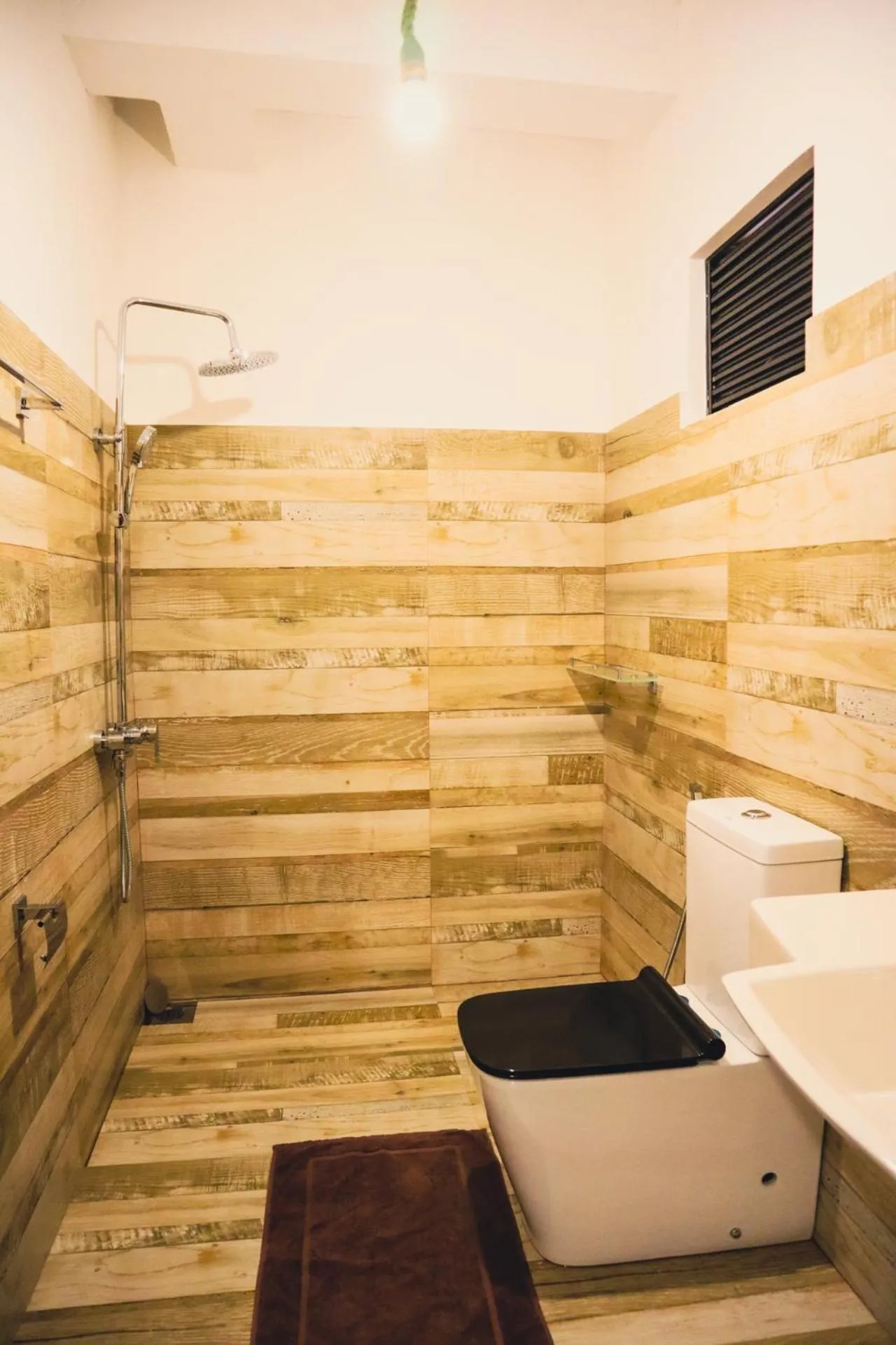 Bathroom in Green Hill