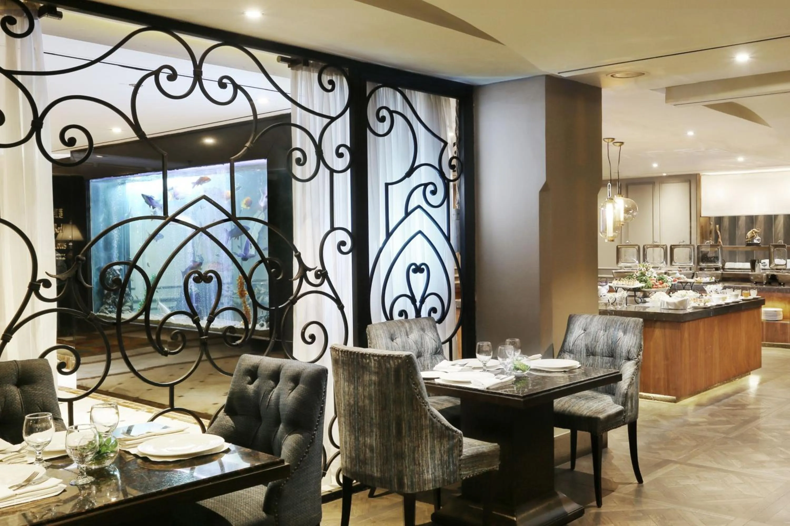 Restaurant/places to eat in Four Points by Sheraton Lahore