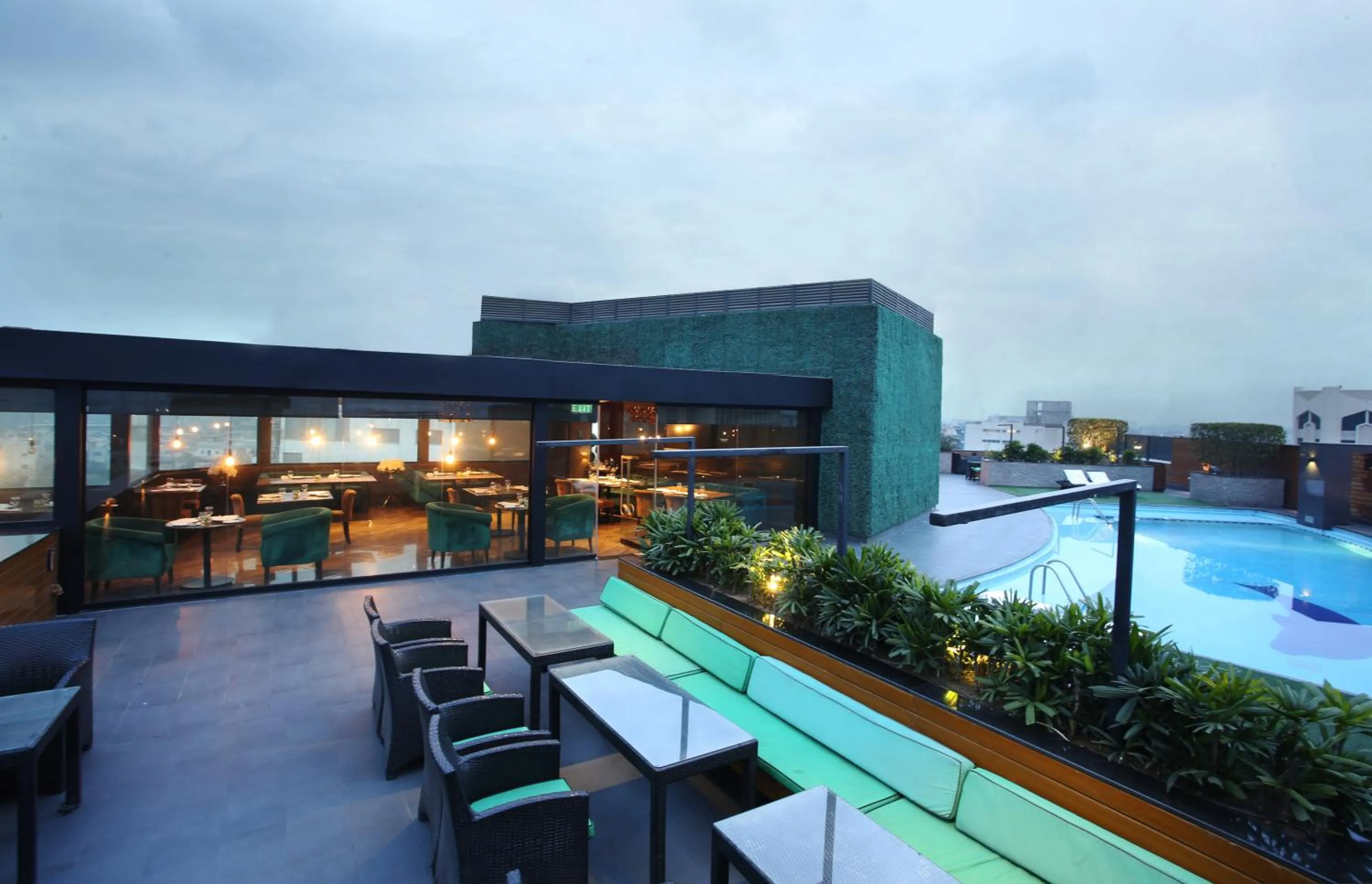 Restaurant/places to eat in Four Points by Sheraton Lahore