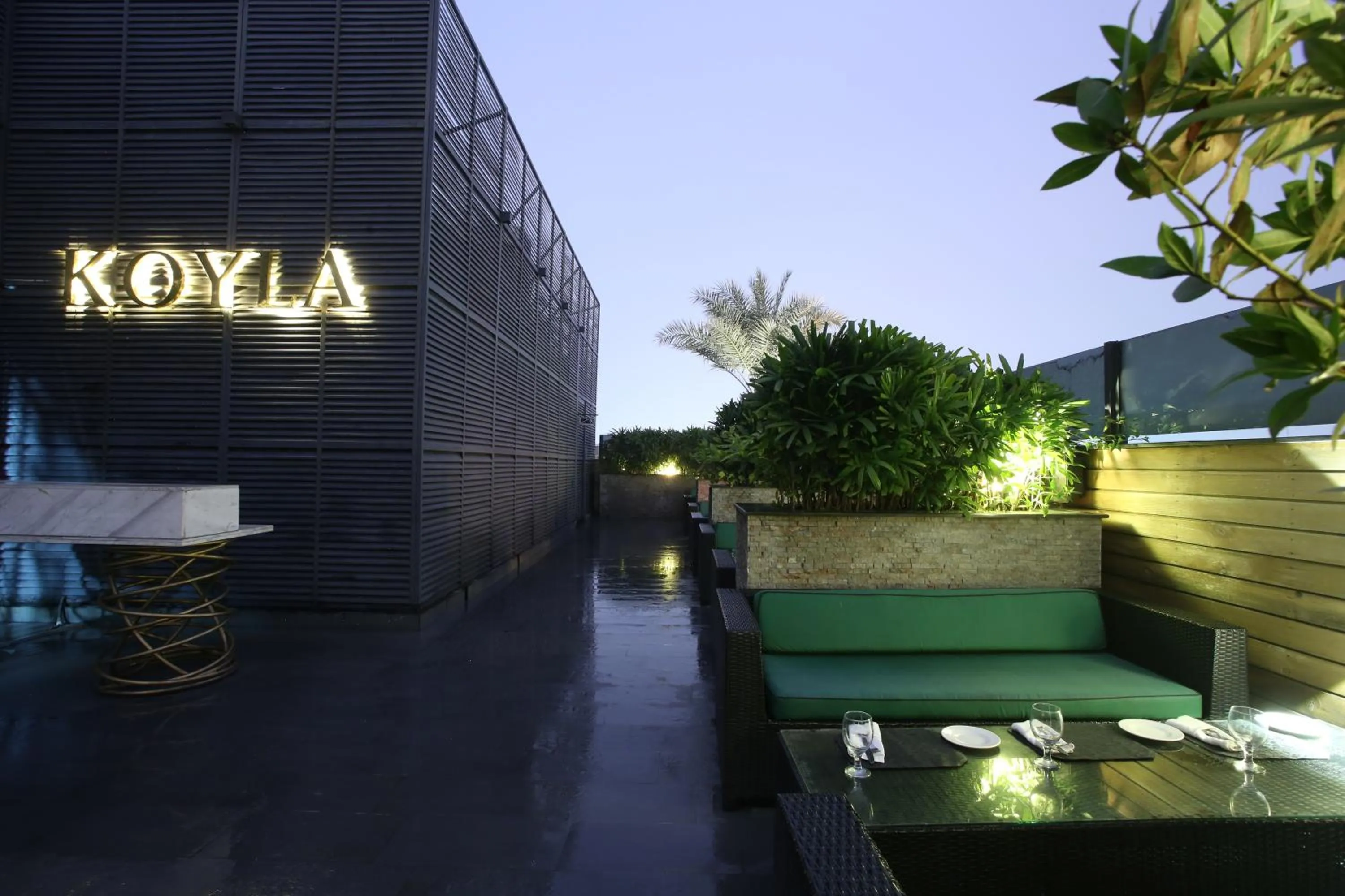 Restaurant/places to eat in Four Points by Sheraton Lahore