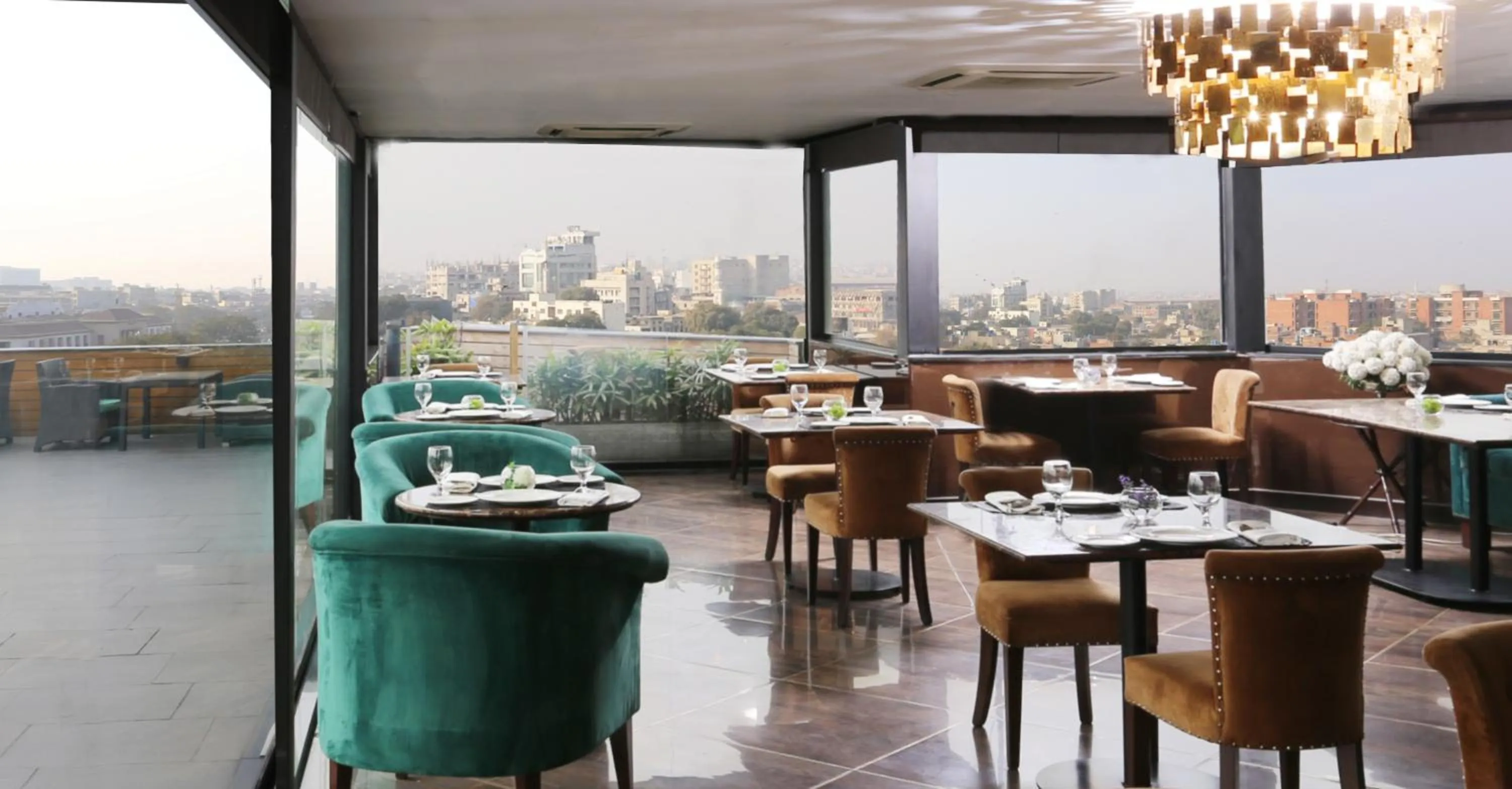 Restaurant/places to eat in Four Points by Sheraton Lahore