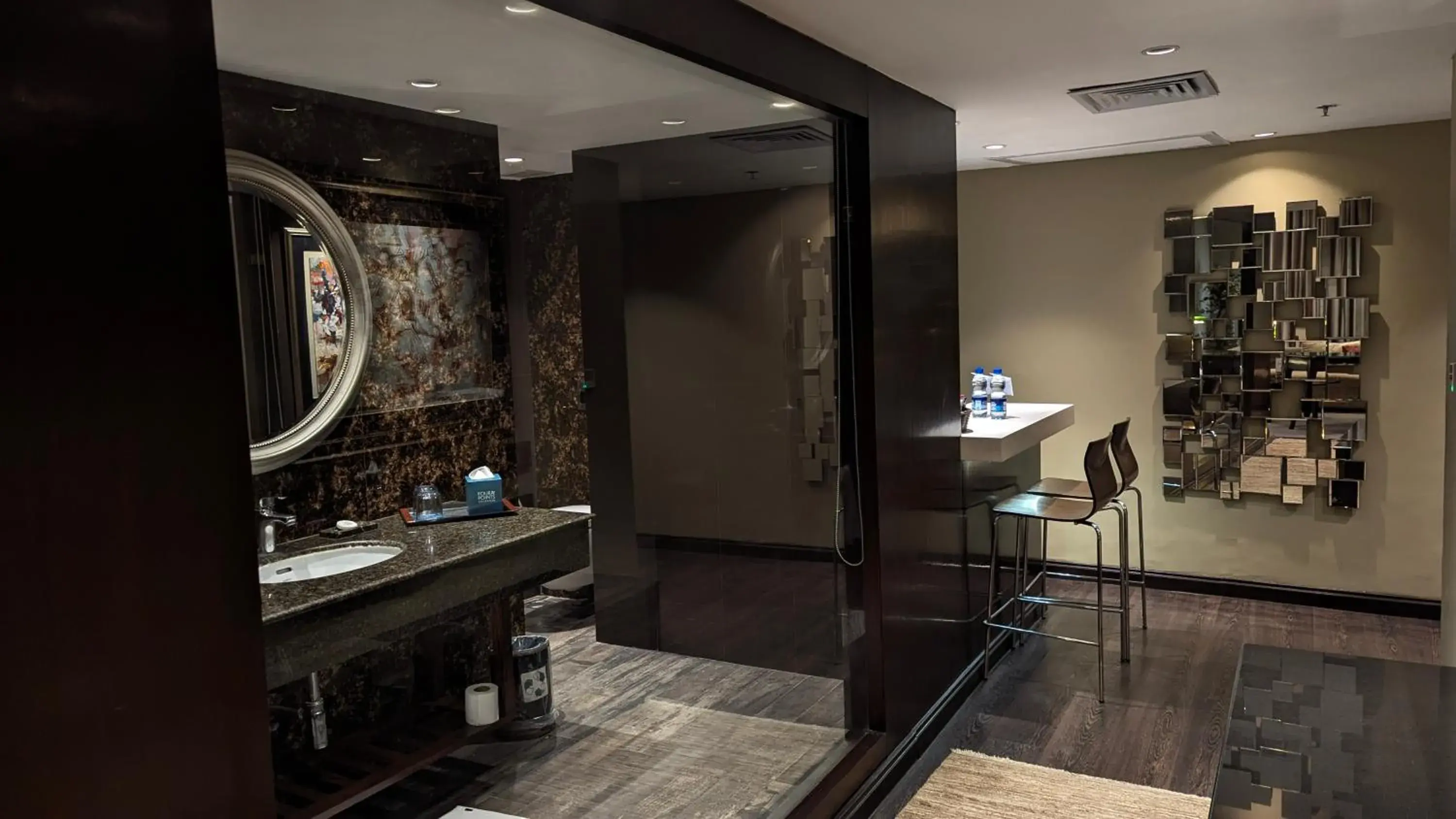 Business Suite, Executive lounge access, Suite, 1 King in Four Points by Sheraton Lahore Business Suite, Executive lounge access, Suite, 1 King in Four Points by Sheraton Lahore