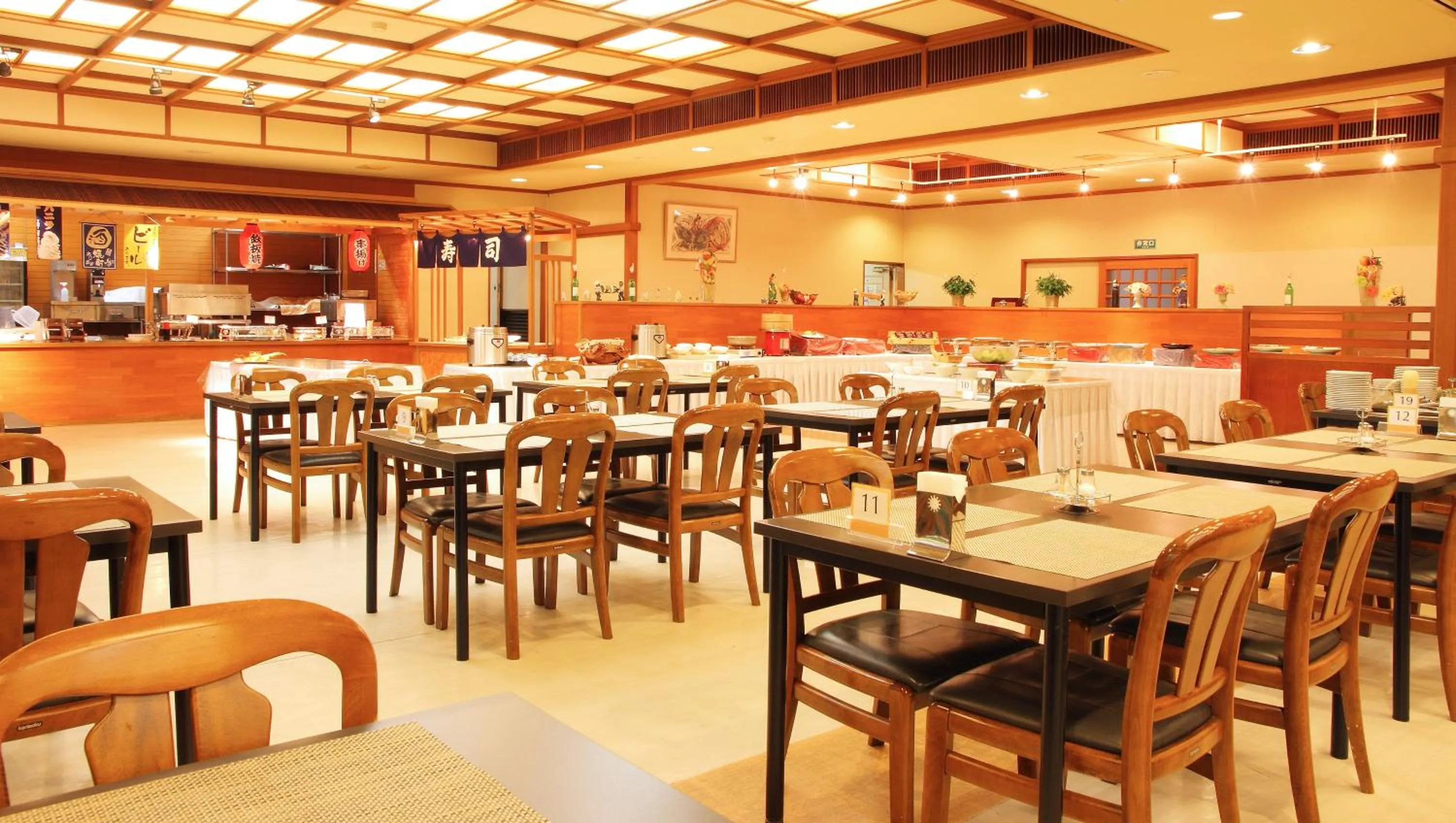 Restaurant/places to eat in Kasugai View Hotel
