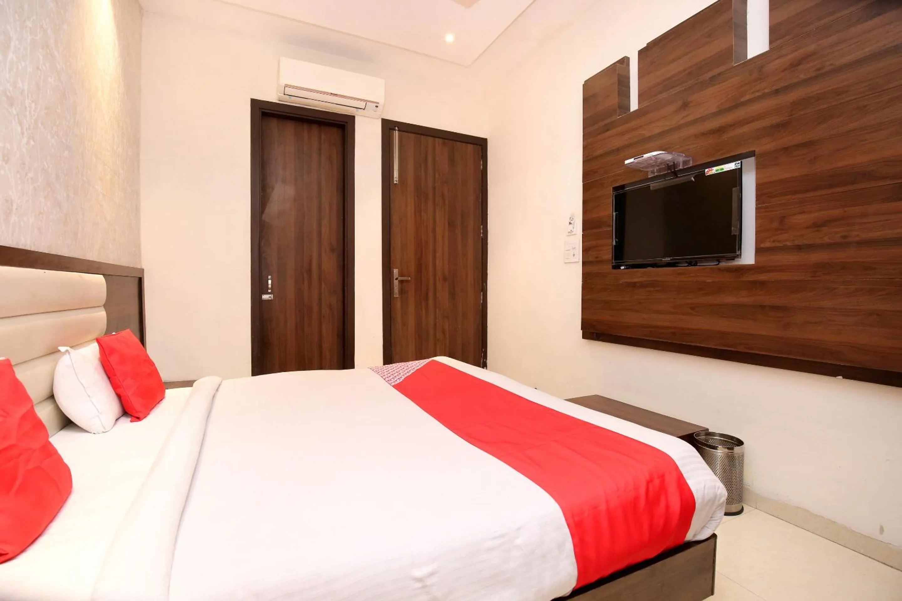 Bedroom, Bed in Super Hotel O Winner Inn