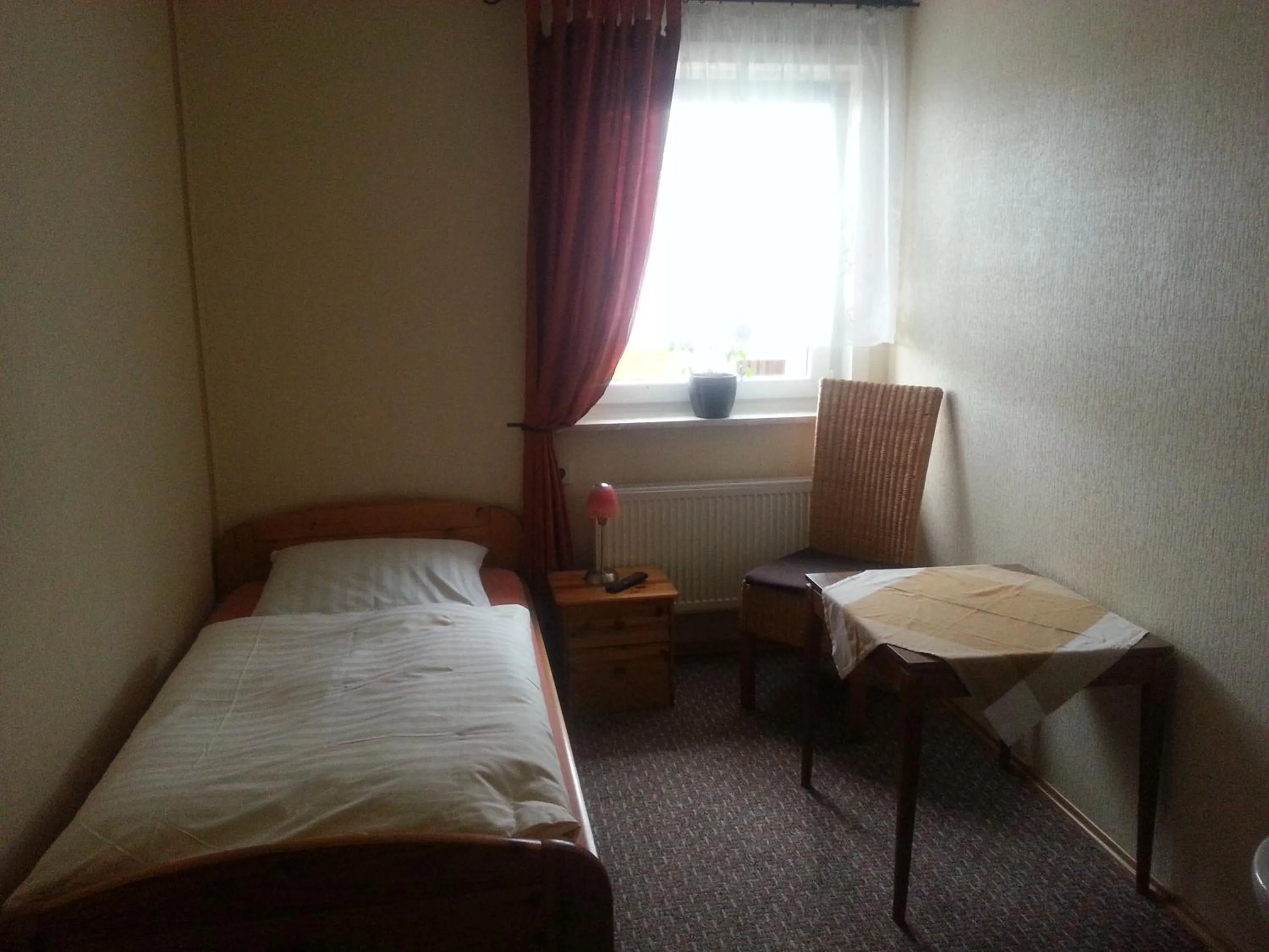 Decorative detail, Bed in Hotel Deutsches Haus Francop