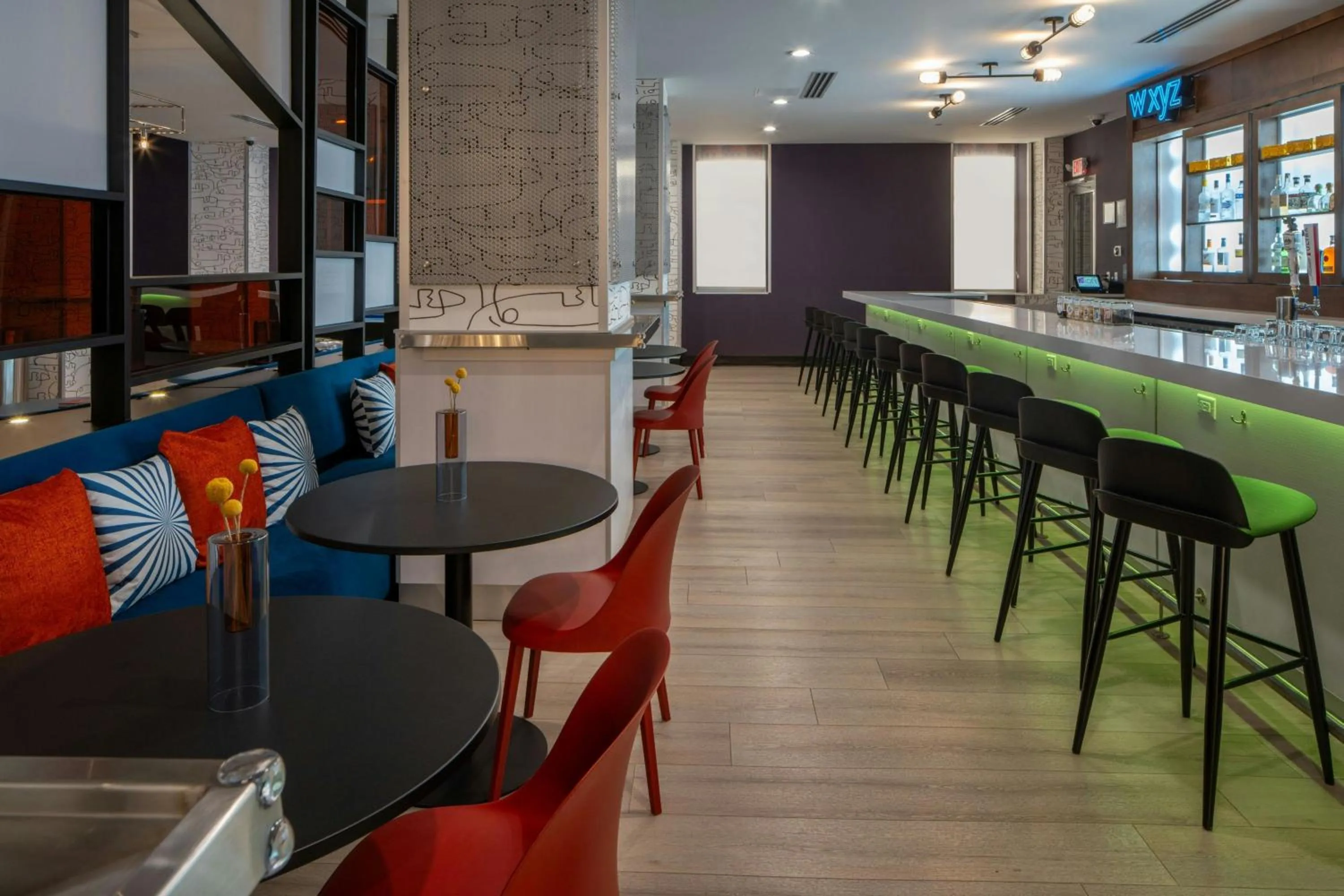 Lounge or bar in Aloft Memphis Downtown
