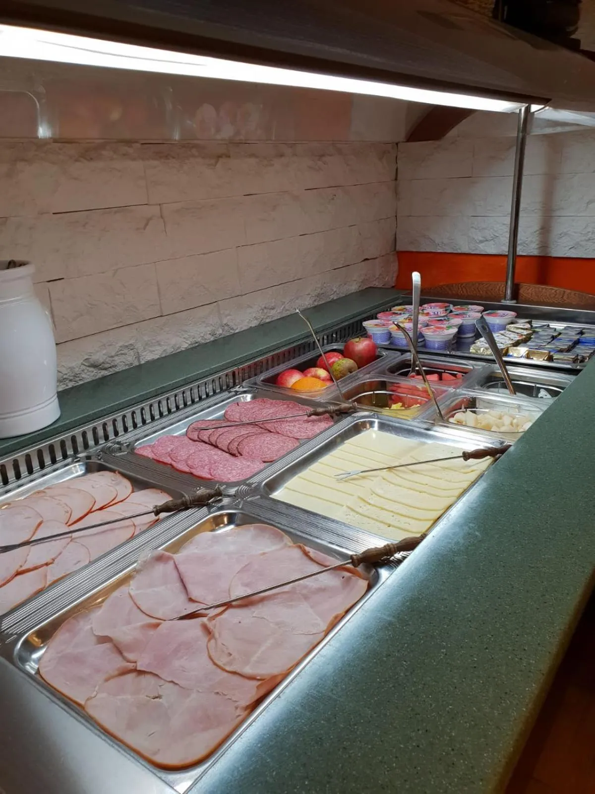 Breakfast in Hotel zum Goldenen Wagen