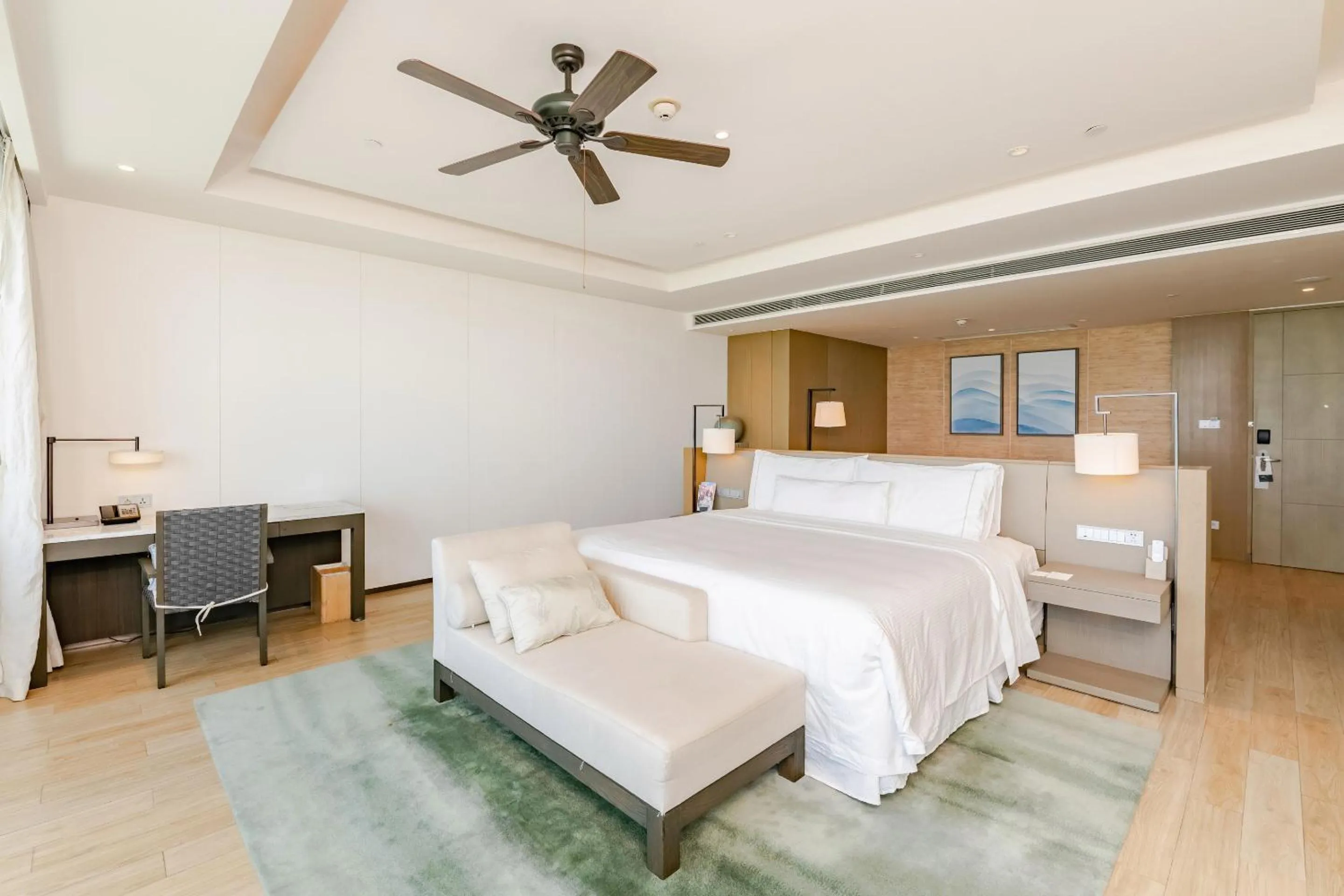 Bedroom, Bed in The Westin Blue Bay Resort & Spa