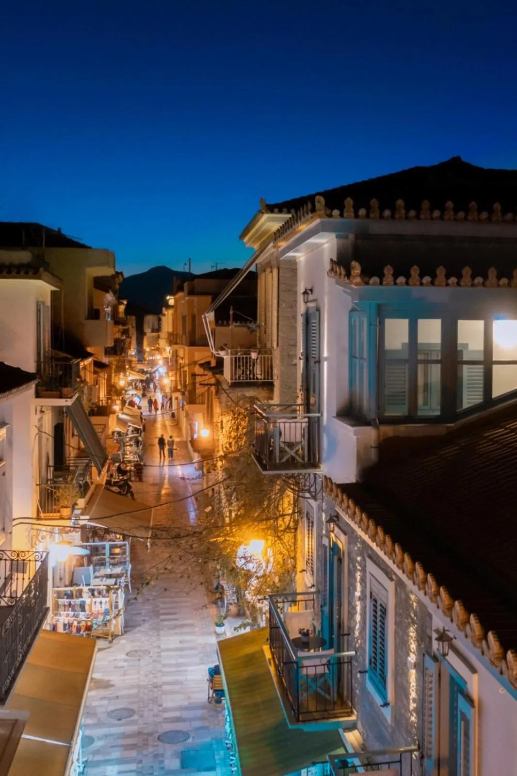 Property building in 999 Luxury Hotel