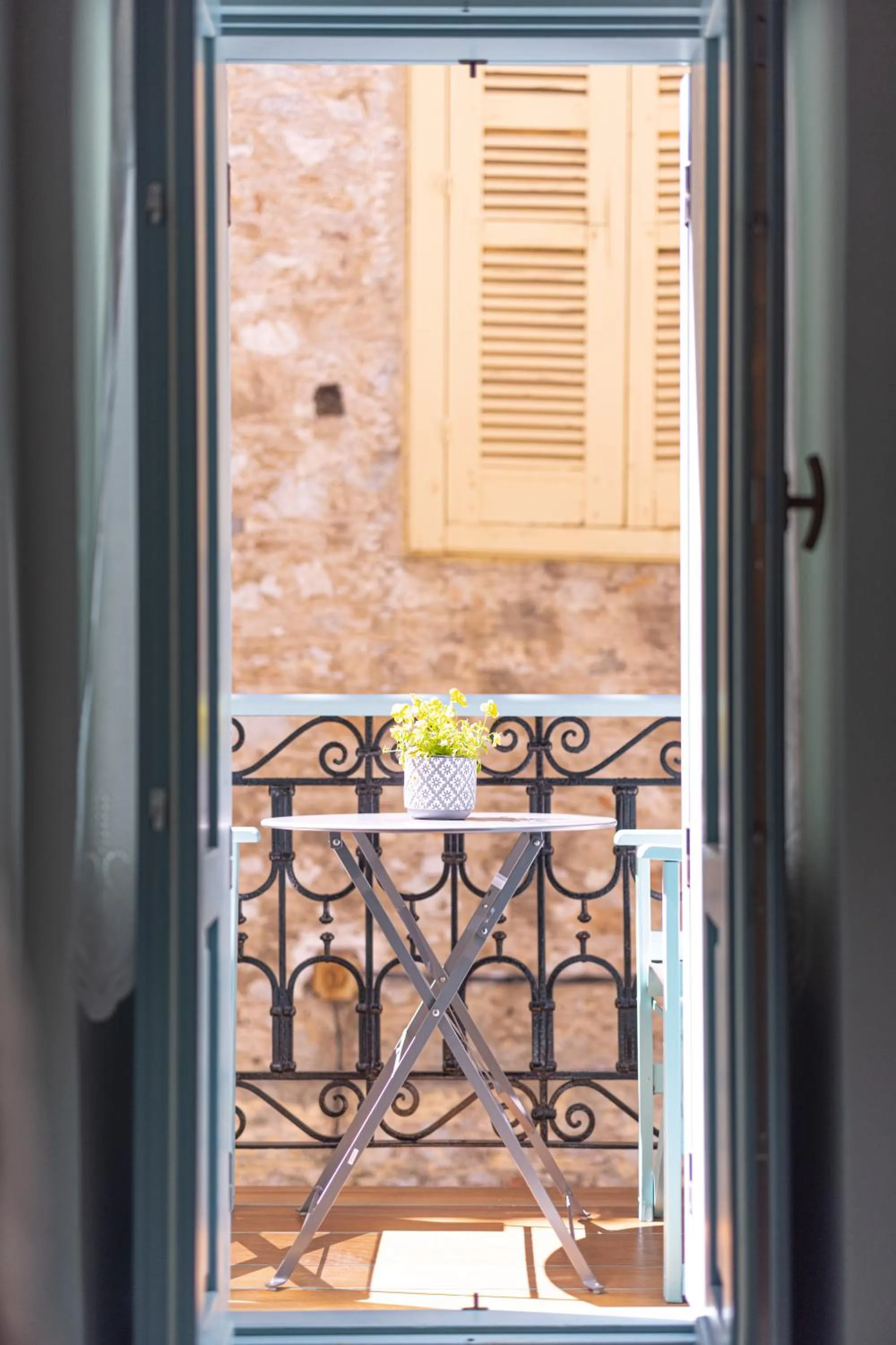 Day in 999 Luxury Hotel