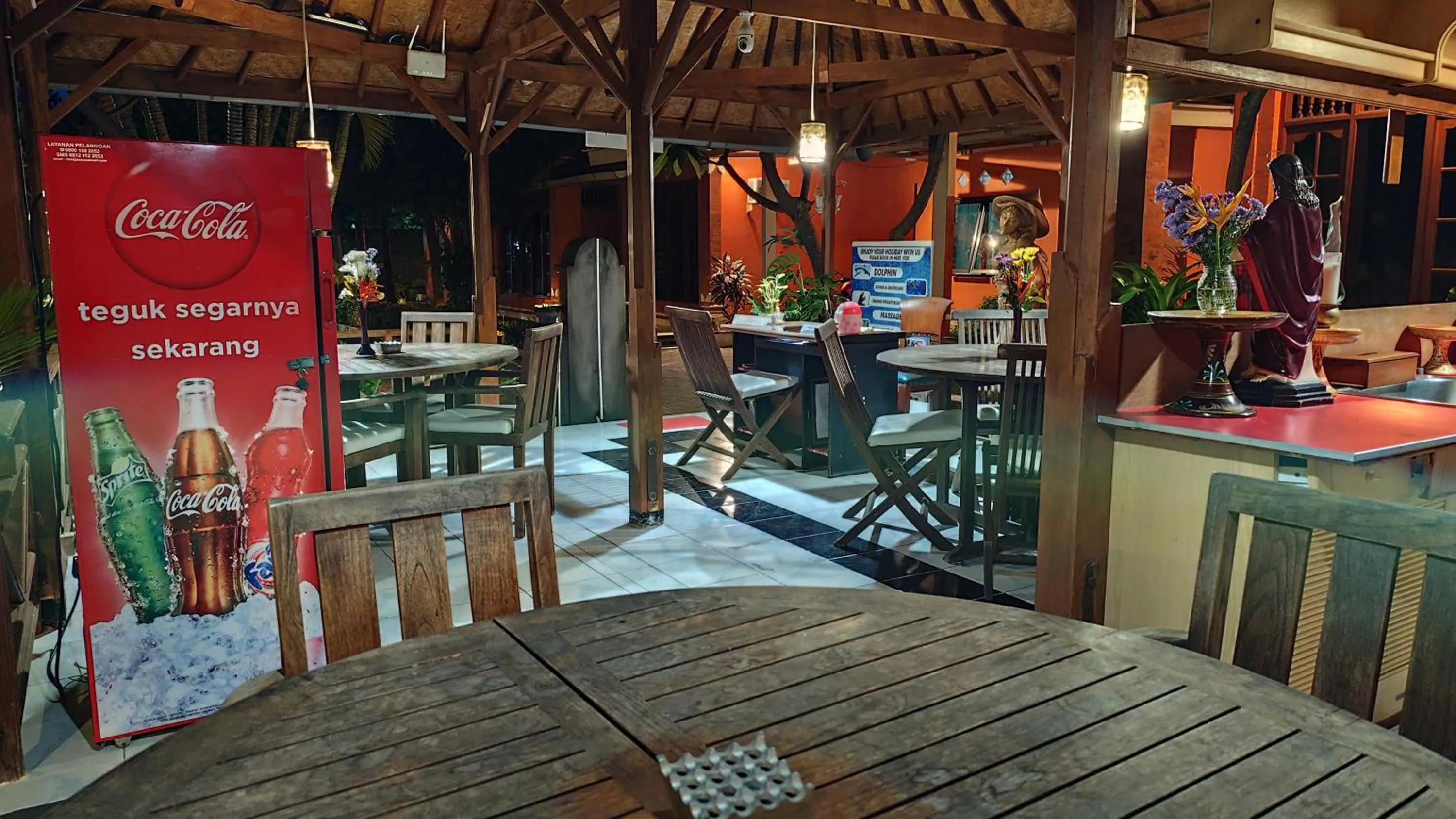 Restaurant/places to eat in Keyani Bungalows Lovina