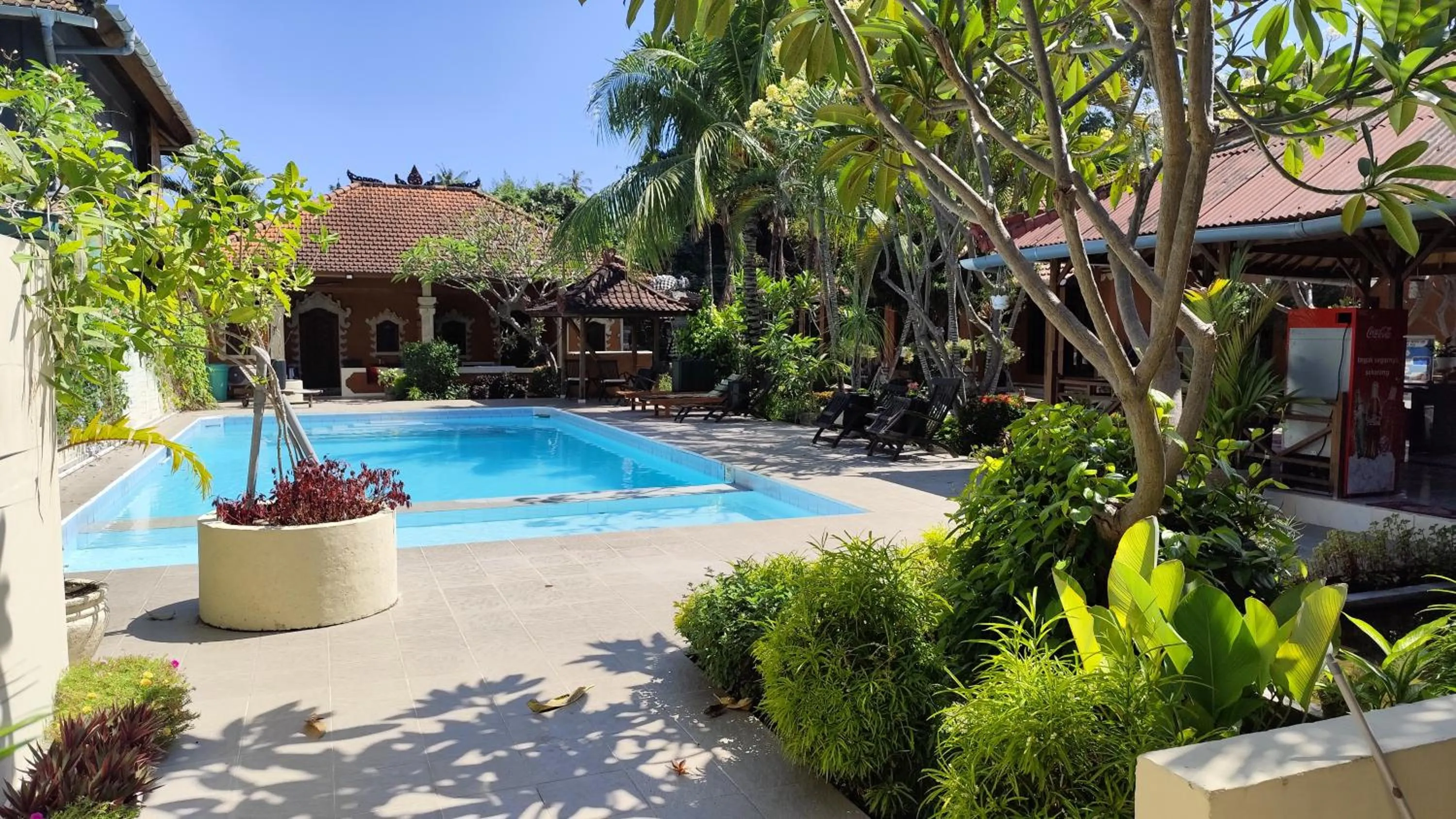 Pool view in Keyani Bungalows Lovina
