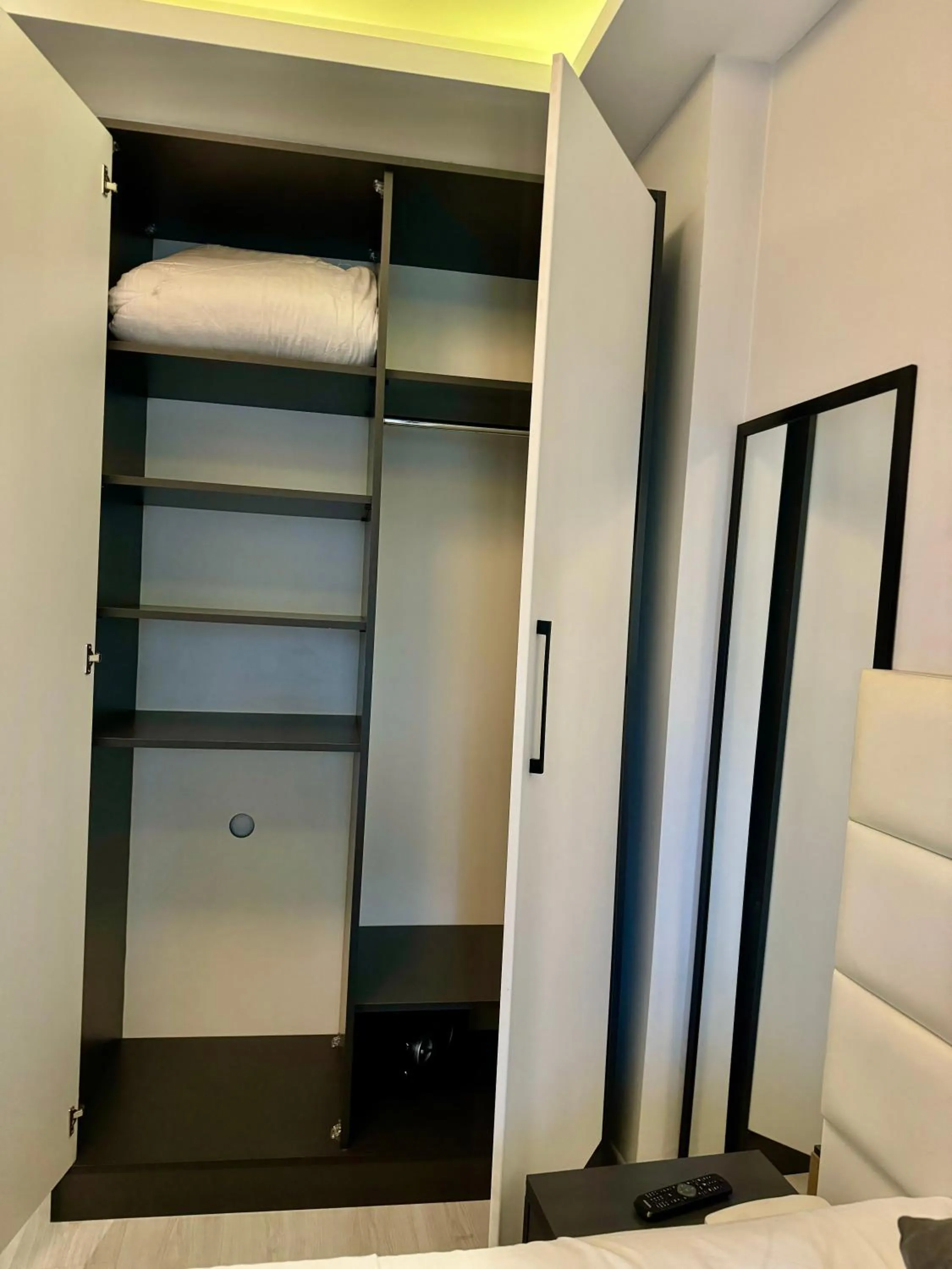 safe in Aram Edessa Hotel