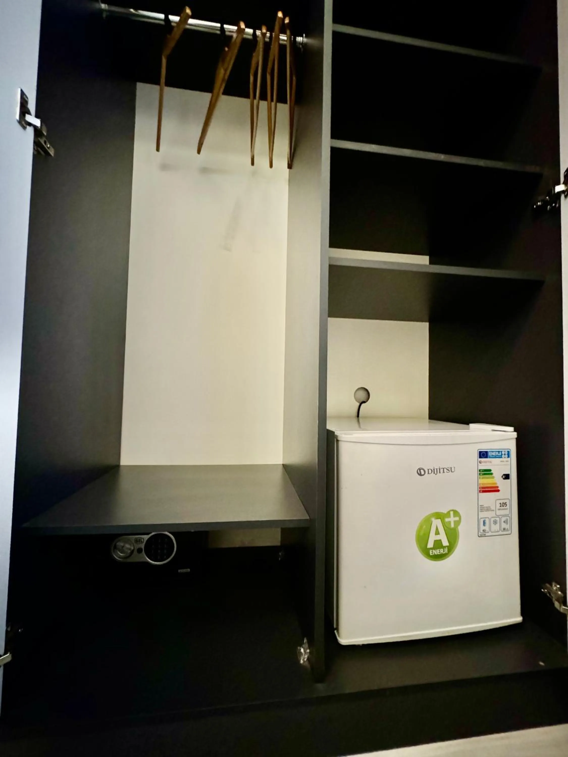 safe in Aram Edessa Hotel