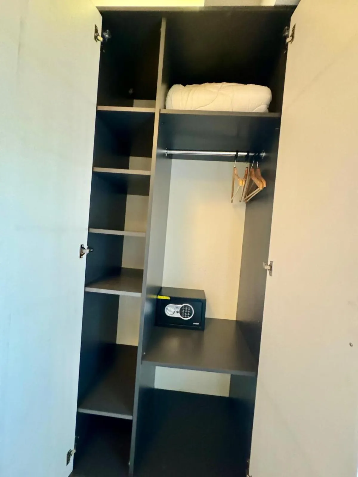 safe in Aram Edessa Hotel