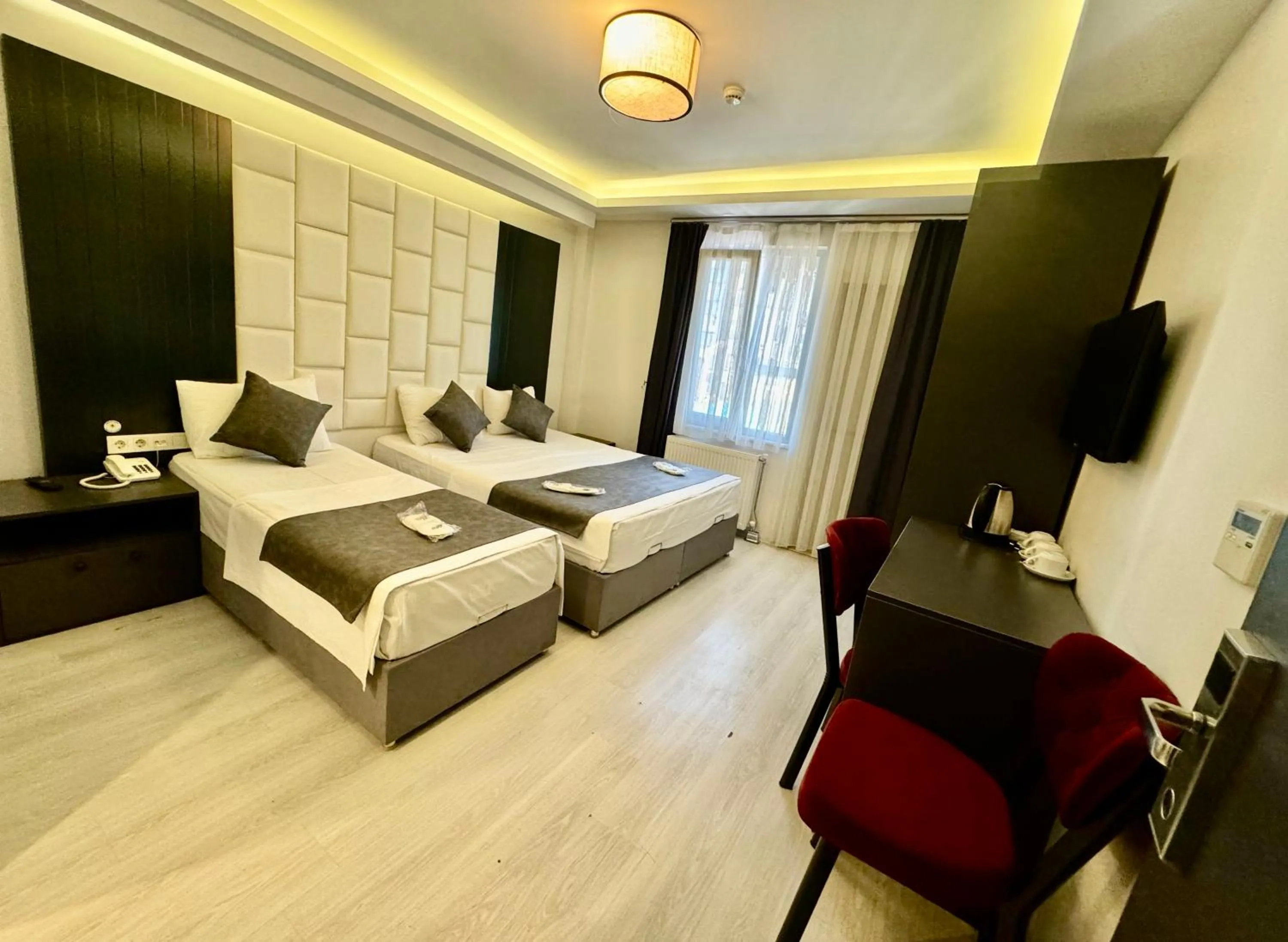 Photo of the whole room, Bed in Aram Edessa Hotel