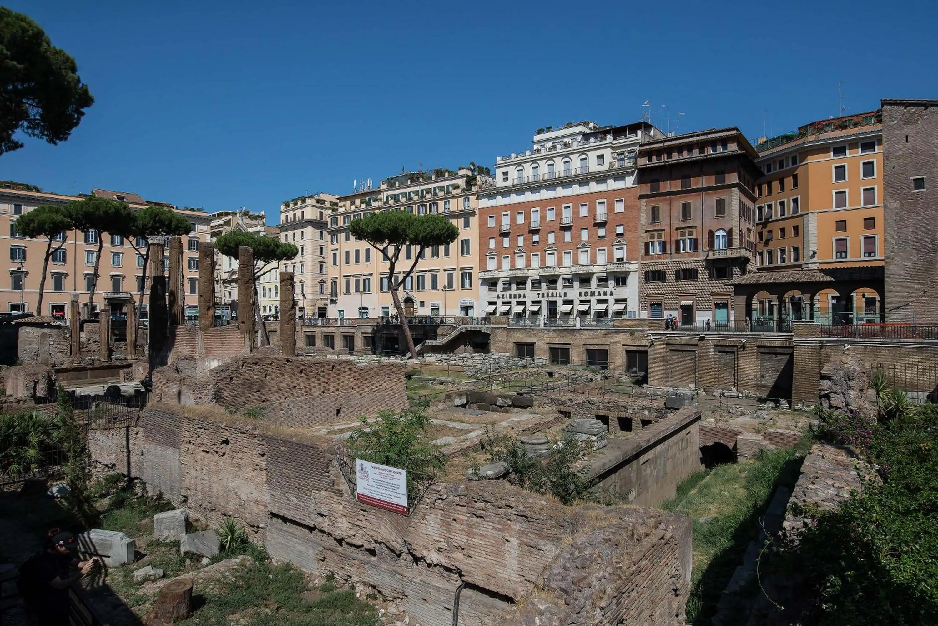 Property building in Pantheon Caesar Relais