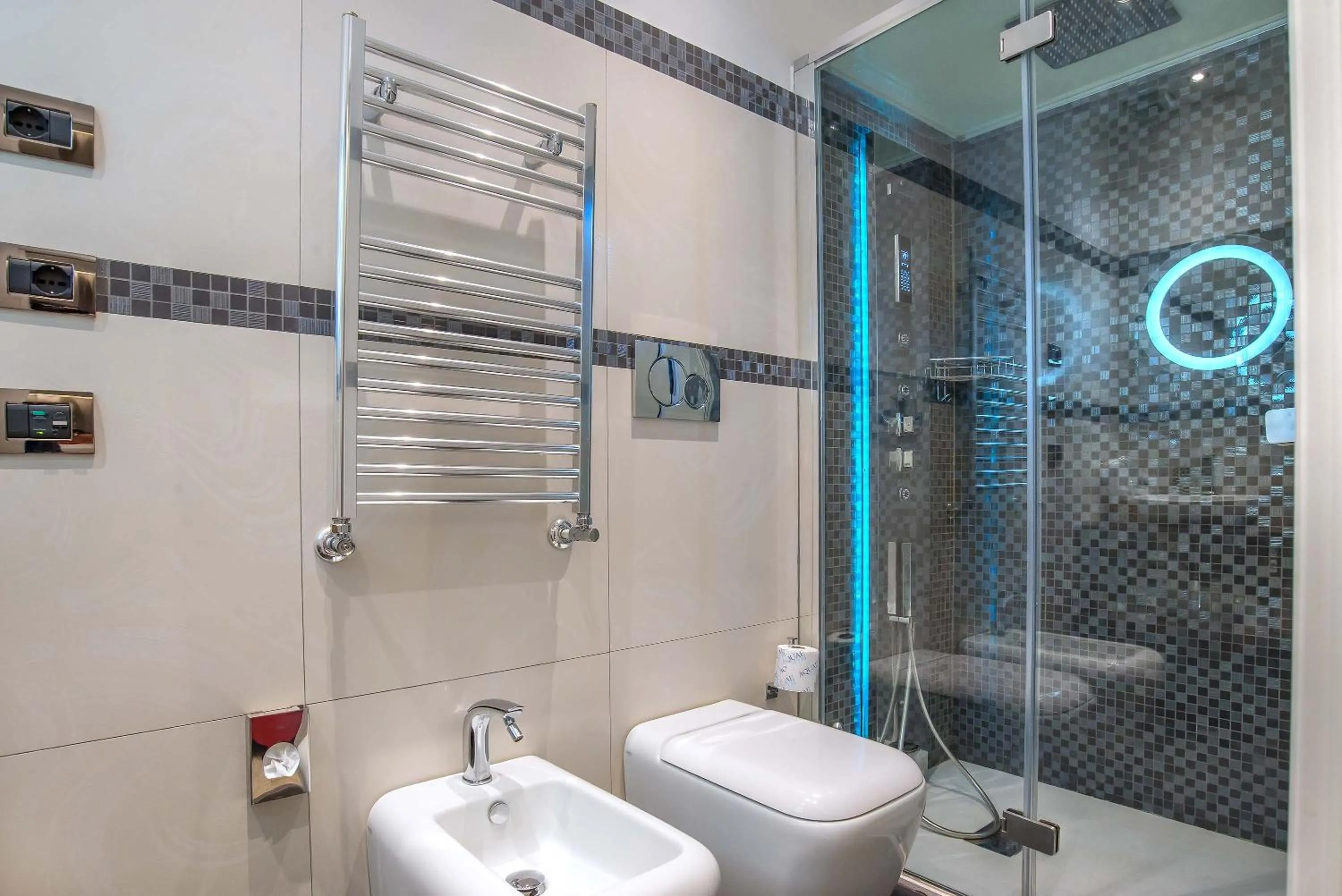 Bathroom in Pantheon Caesar Relais