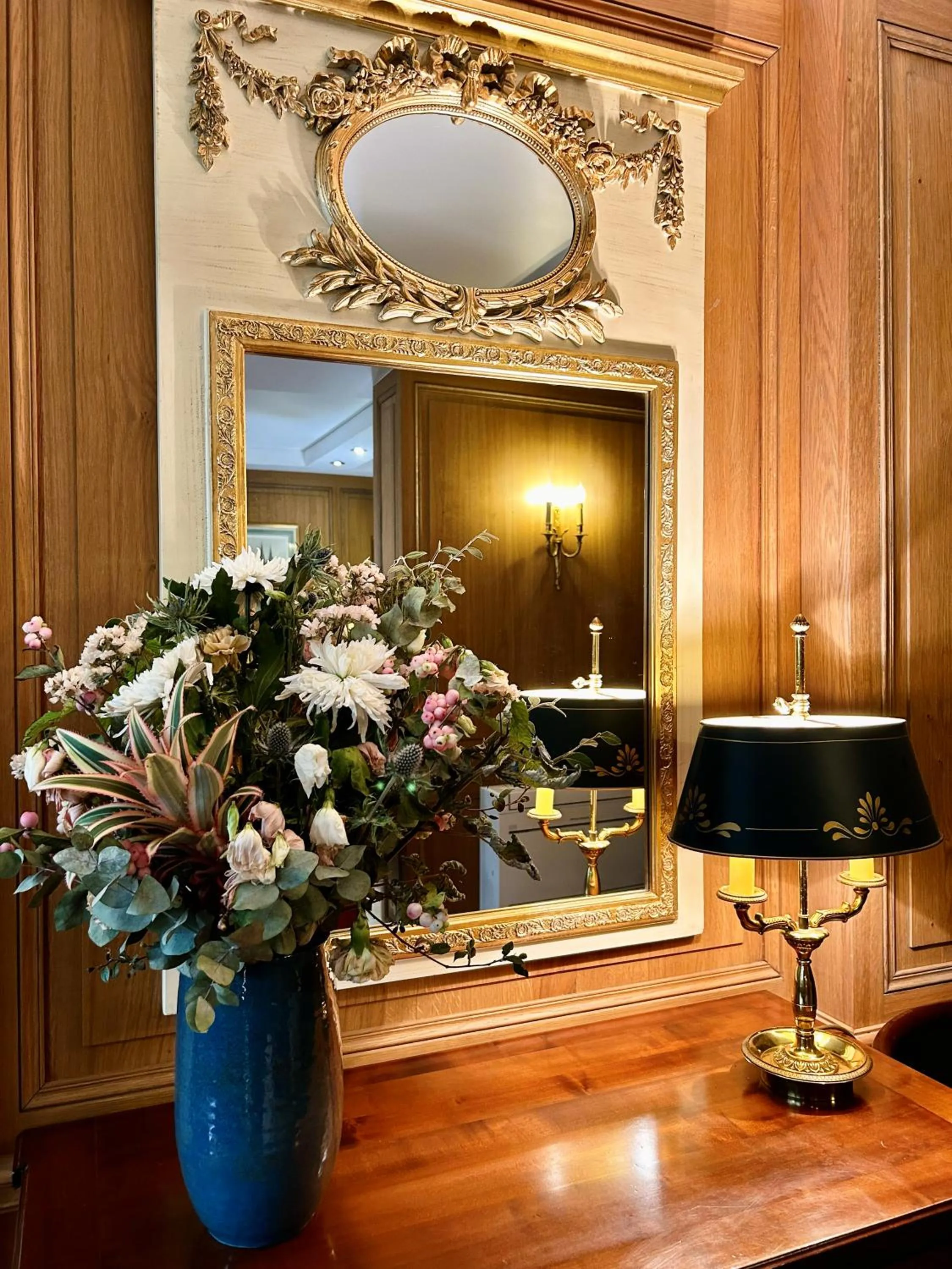 Living room in Hôtel de Varenne