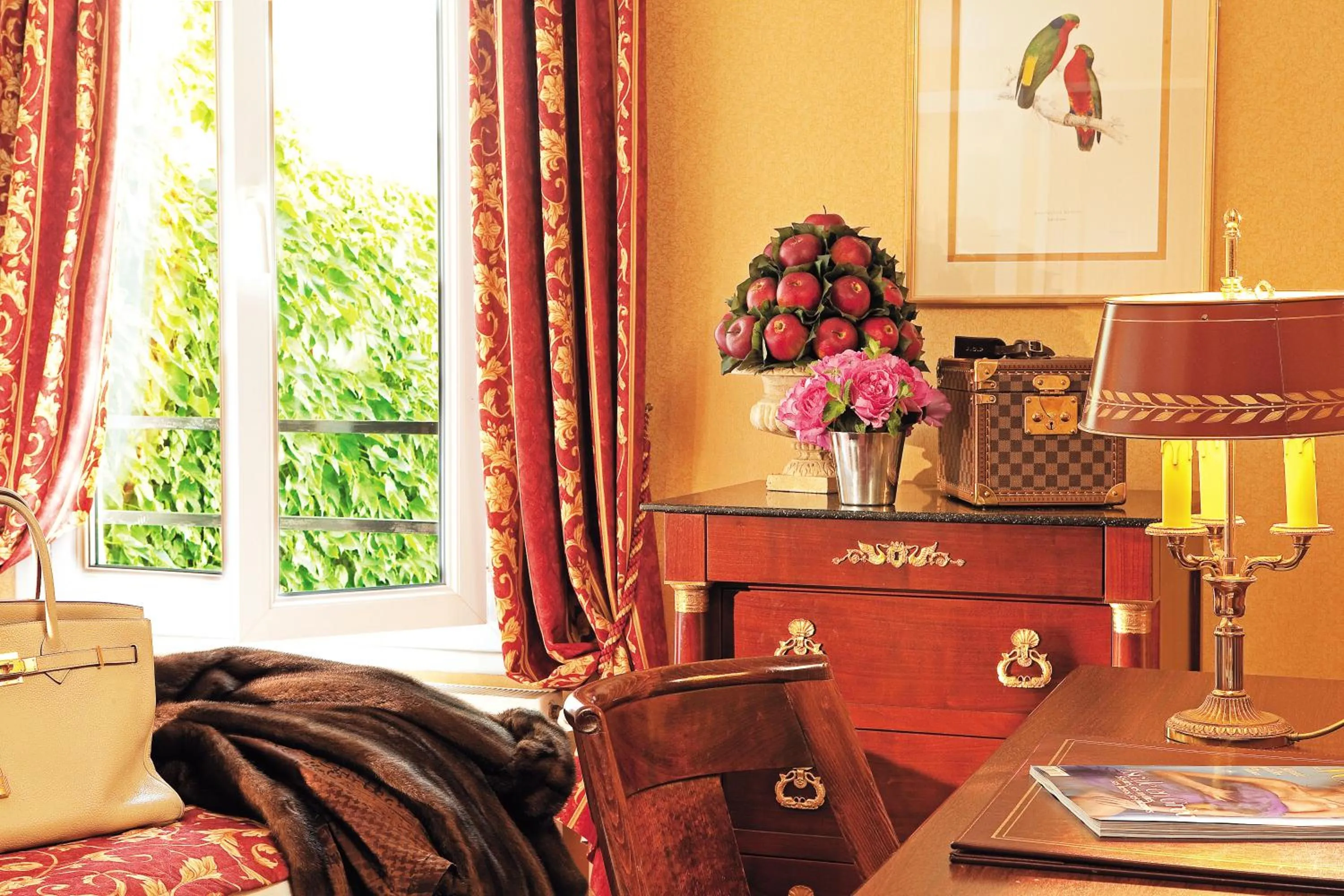 Decorative detail in Hôtel de Varenne