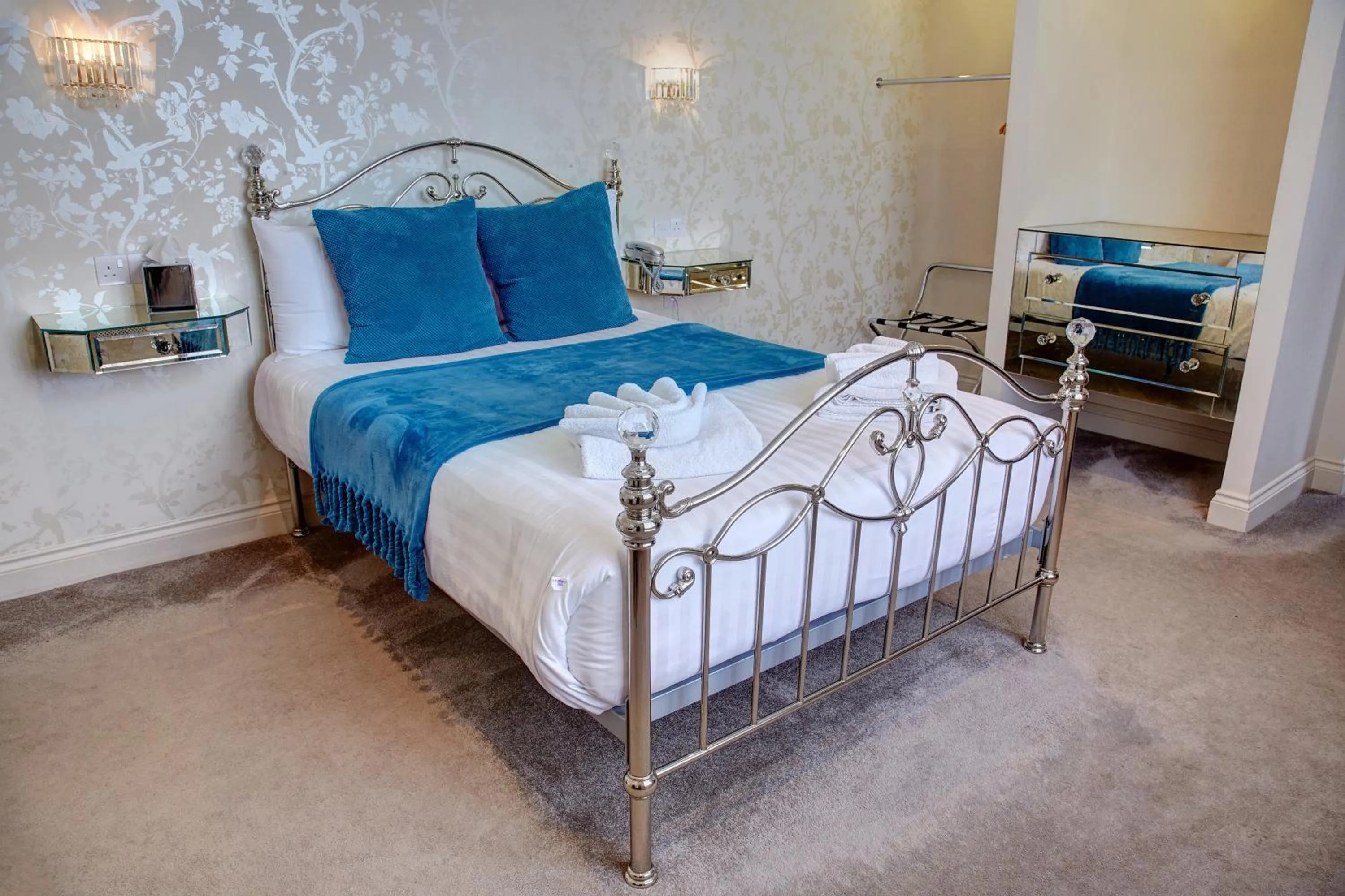 Bed in The Orwell Hotel